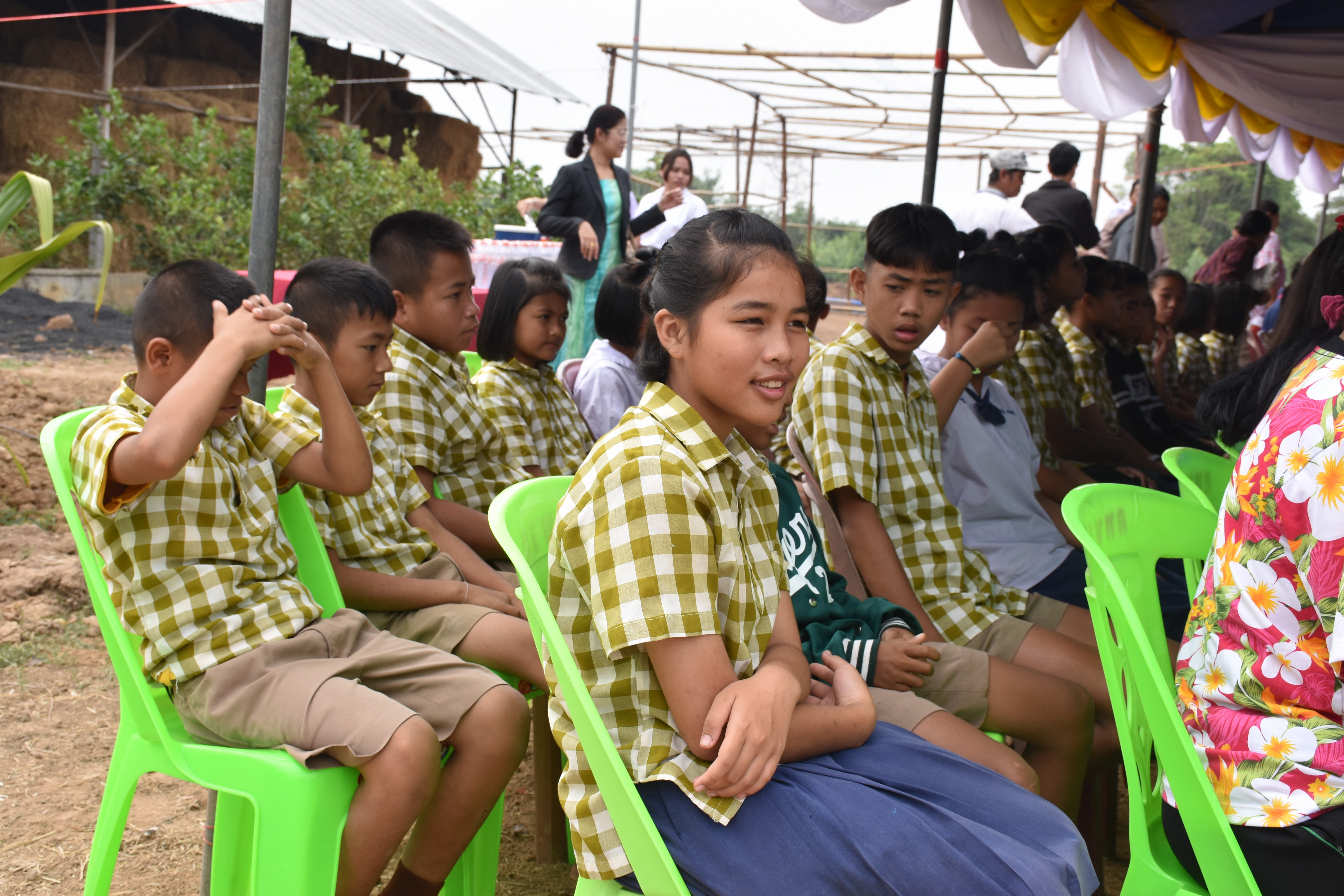 13 มีนาคม 2561 งาน “เปิดไหปลาแดกทองคำ” ภายใต้โครงการ 9101 ตามรอยเท้าพ่อภายใต้ร่มพระบารมี ณ ศูนย์เรียนรู้ชุมชนต้นแบบเศรษฐกิจพอเพียง บ้านหินปูน ตำบลเขวาใหญ่ อำเภอกันทรวิชัย จังหวัดมหาสารคาม