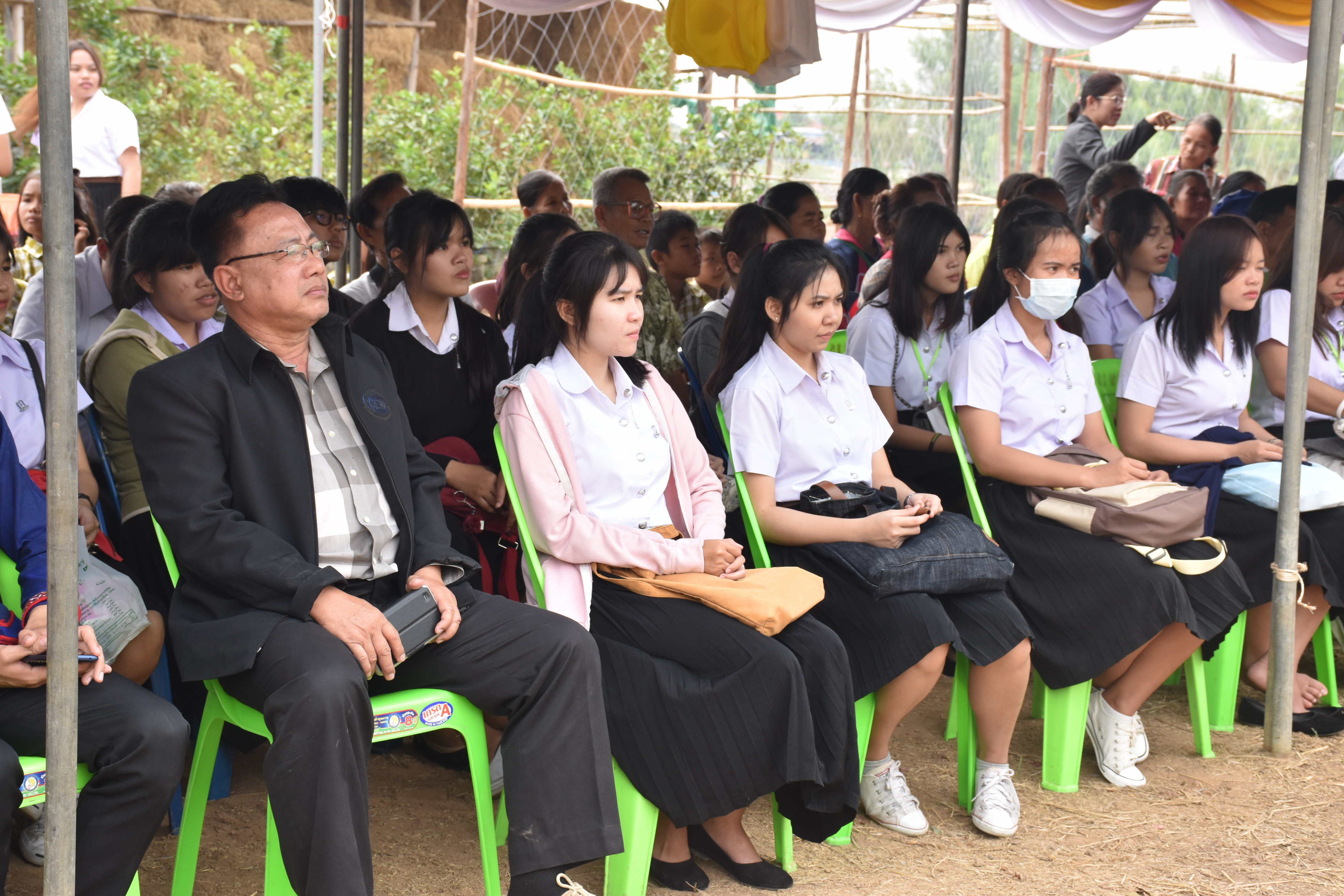 13 มีนาคม 2561 งาน “เปิดไหปลาแดกทองคำ” ภายใต้โครงการ 9101 ตามรอยเท้าพ่อภายใต้ร่มพระบารมี ณ ศูนย์เรียนรู้ชุมชนต้นแบบเศรษฐกิจพอเพียง บ้านหินปูน ตำบลเขวาใหญ่ อำเภอกันทรวิชัย จังหวัดมหาสารคาม