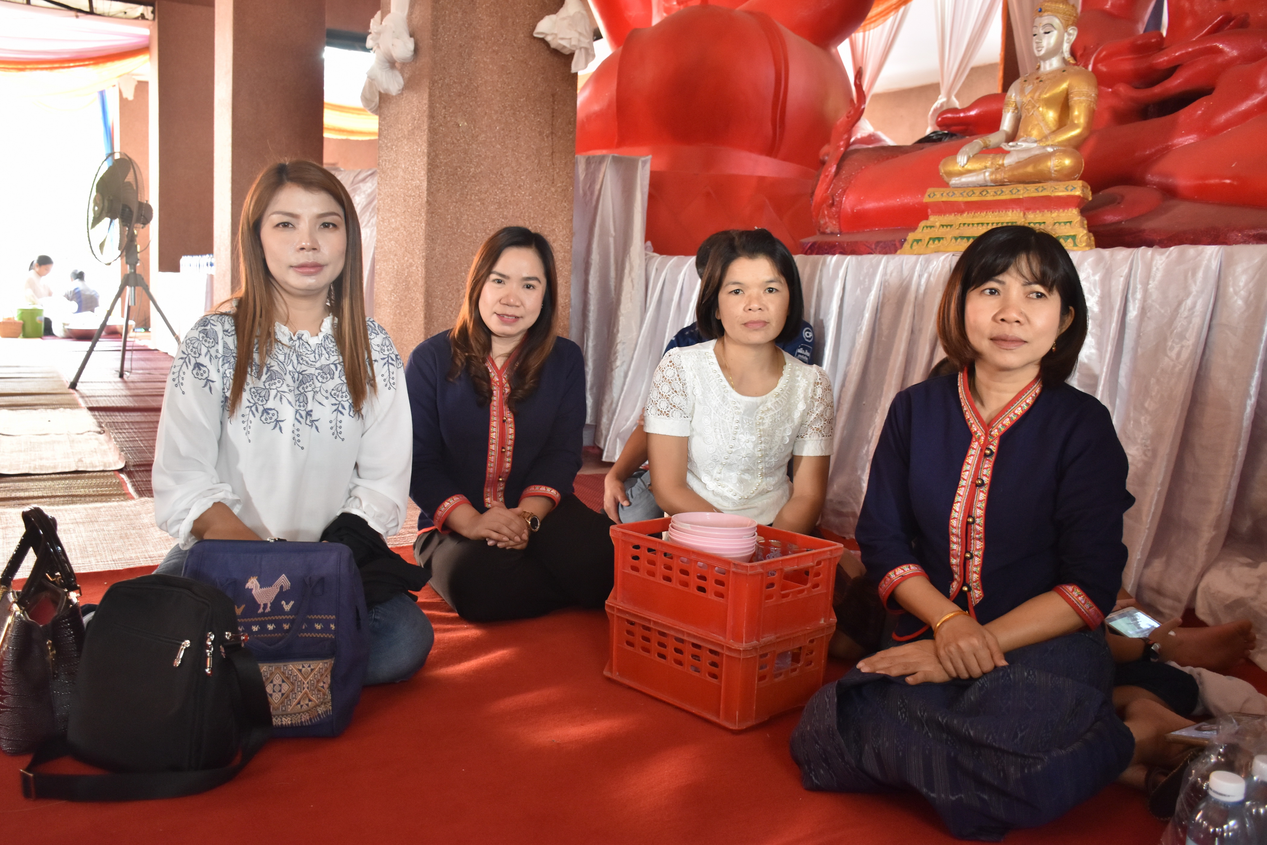 24 มีนาคม 2561 24 มีนาคม 2561 นายสมหวัง พ่วงบางโพ รองอธิบดีกรมการพัฒนาชุมชน ร่วมทำบุญถวายผ้าป่าสมทบทุนสร้างเสาอโศก ณ วัดป่ารัตนพรชัย อำเภอวาปีปทุม และร่วมพิธีห่มผ้าองค์พระบรมธาตุนาดูน อำเภอนาดูน จังหวัดมหาสารคาม