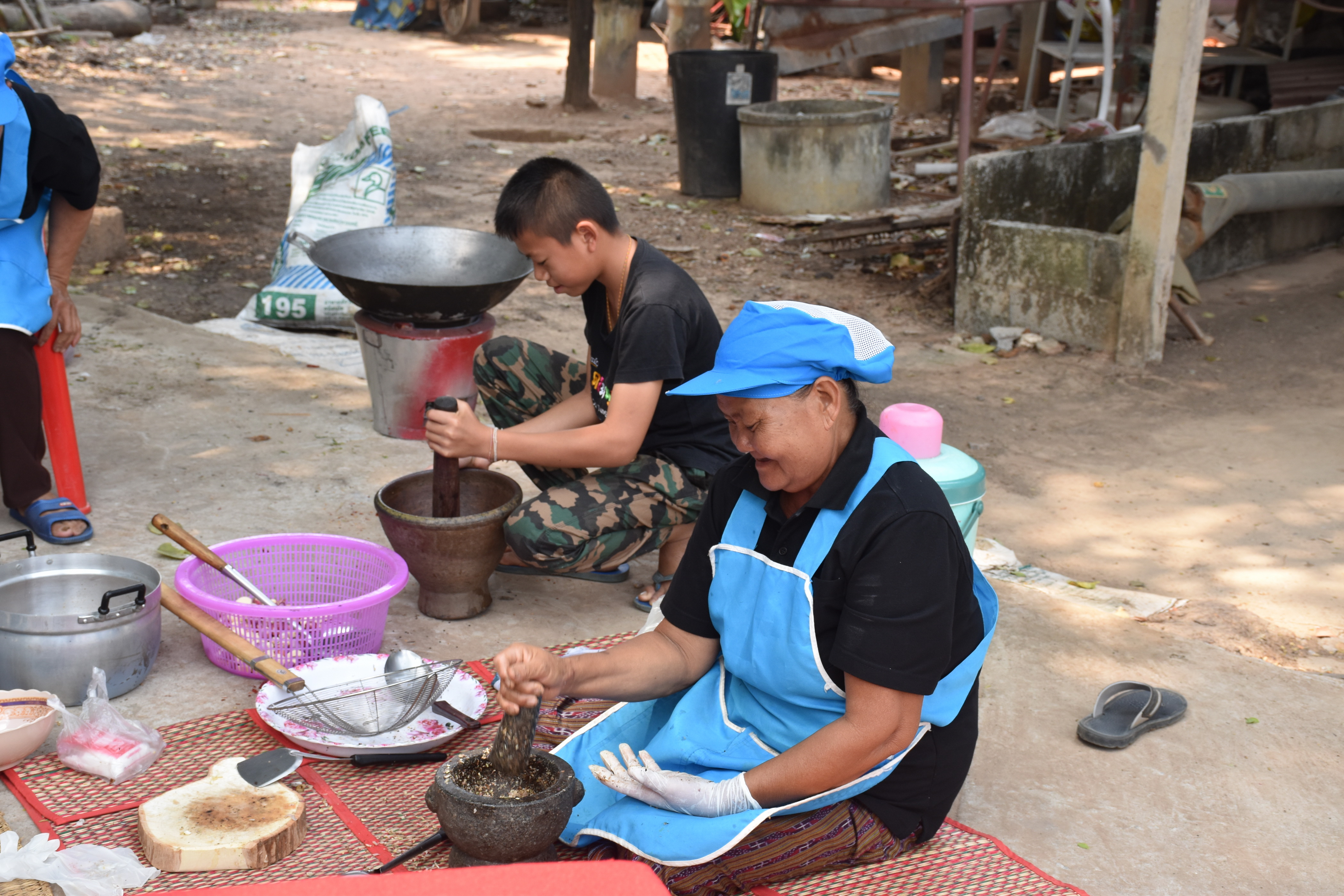 13 มีนาคม 2561 งาน “เปิดไหปลาแดกทองคำ” ภายใต้โครงการ 9101 ตามรอยเท้าพ่อภายใต้ร่มพระบารมี ณ ศูนย์เรียนรู้ชุมชนต้นแบบเศรษฐกิจพอเพียง บ้านหินปูน ตำบลเขวาใหญ่ อำเภอกันทรวิชัย จังหวัดมหาสารคาม