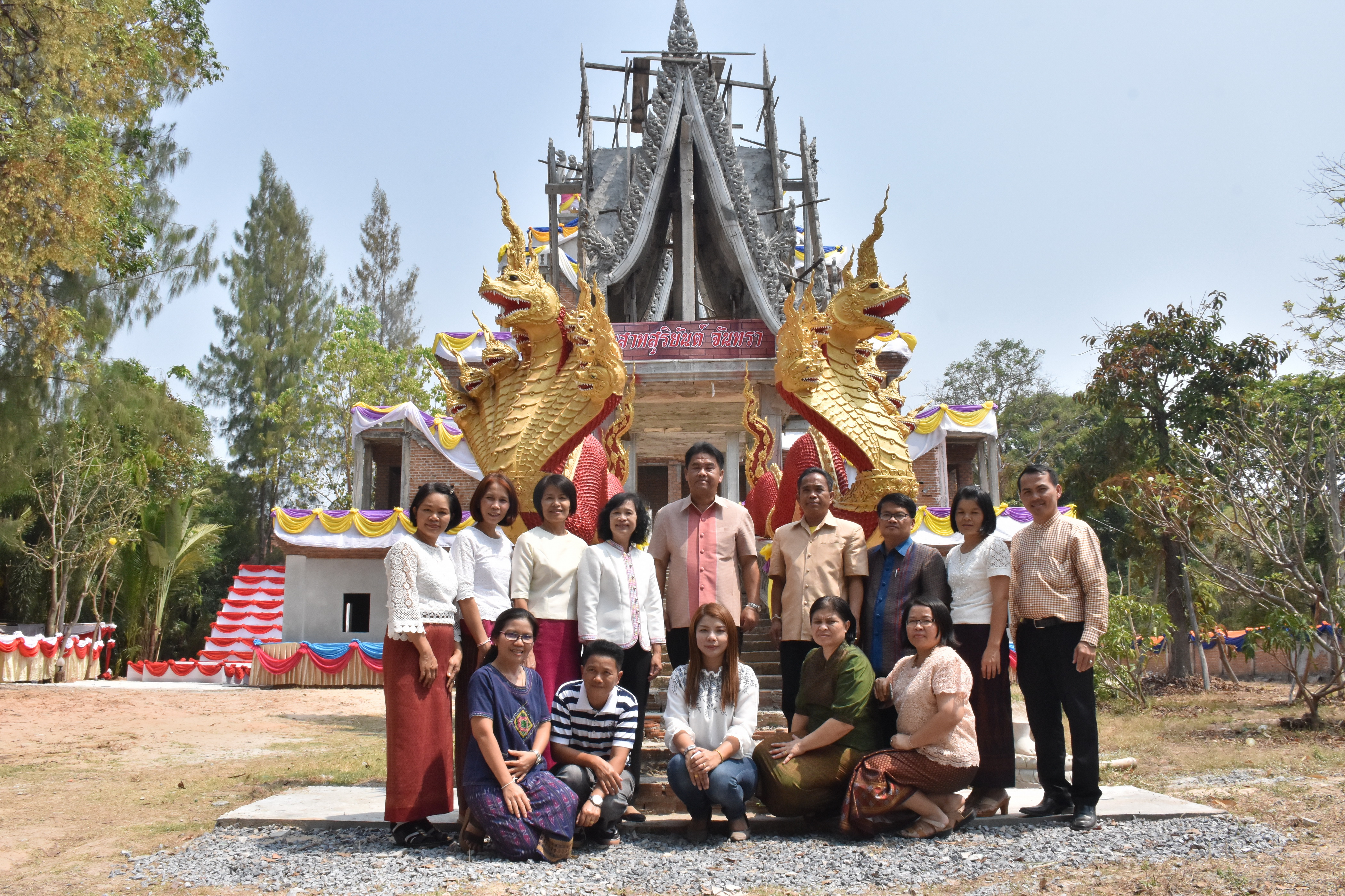 24 มีนาคม 2561 24 มีนาคม 2561 นายสมหวัง พ่วงบางโพ รองอธิบดีกรมการพัฒนาชุมชน ร่วมทำบุญถวายผ้าป่าสมทบทุนสร้างเสาอโศก ณ วัดป่ารัตนพรชัย อำเภอวาปีปทุม และร่วมพิธีห่มผ้าองค์พระบรมธาตุนาดูน อำเภอนาดูน จังหวัดมหาสารคาม