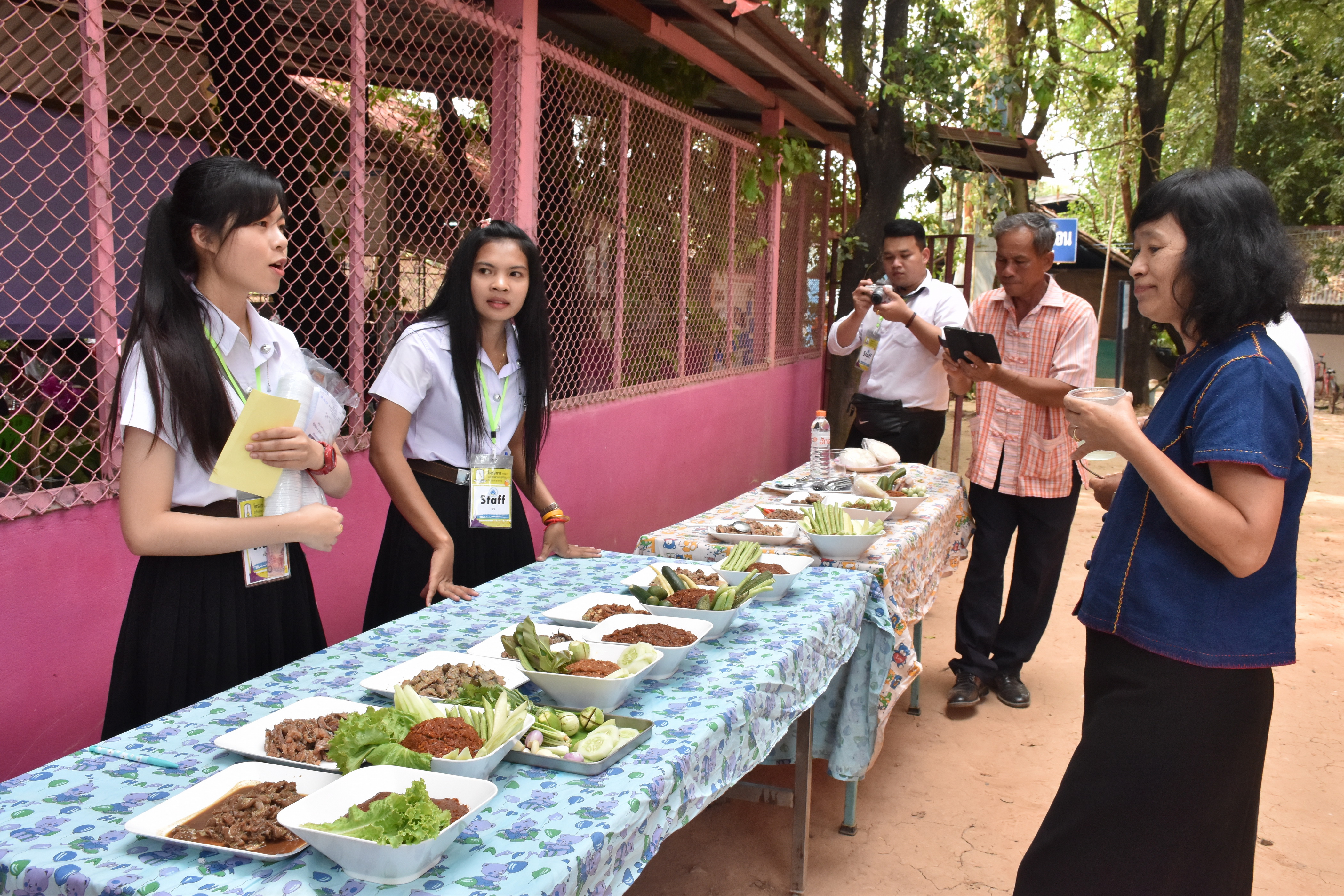 13 มีนาคม 2561 งาน “เปิดไหปลาแดกทองคำ” ภายใต้โครงการ 9101 ตามรอยเท้าพ่อภายใต้ร่มพระบารมี ณ ศูนย์เรียนรู้ชุมชนต้นแบบเศรษฐกิจพอเพียง บ้านหินปูน ตำบลเขวาใหญ่ อำเภอกันทรวิชัย จังหวัดมหาสารคาม