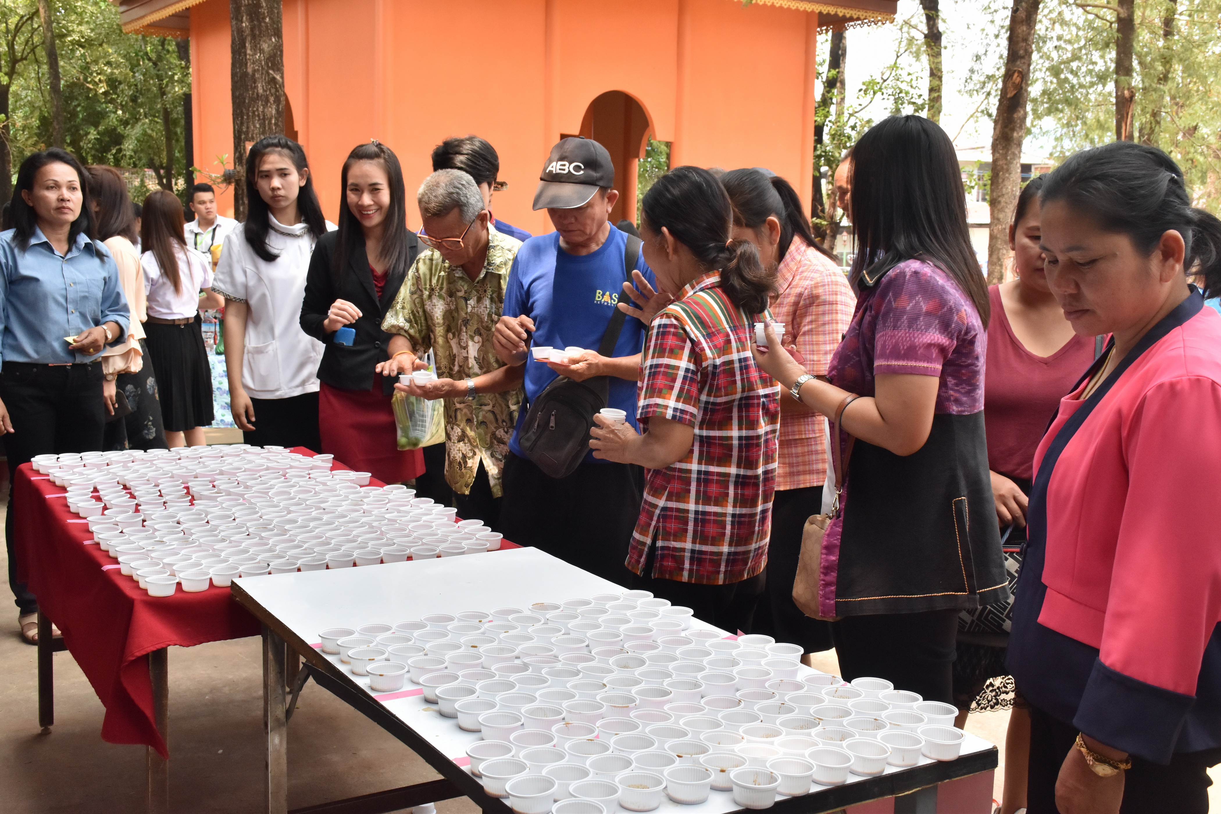 13 มีนาคม 2561 งาน “เปิดไหปลาแดกทองคำ” ภายใต้โครงการ 9101 ตามรอยเท้าพ่อภายใต้ร่มพระบารมี ณ ศูนย์เรียนรู้ชุมชนต้นแบบเศรษฐกิจพอเพียง บ้านหินปูน ตำบลเขวาใหญ่ อำเภอกันทรวิชัย จังหวัดมหาสารคาม