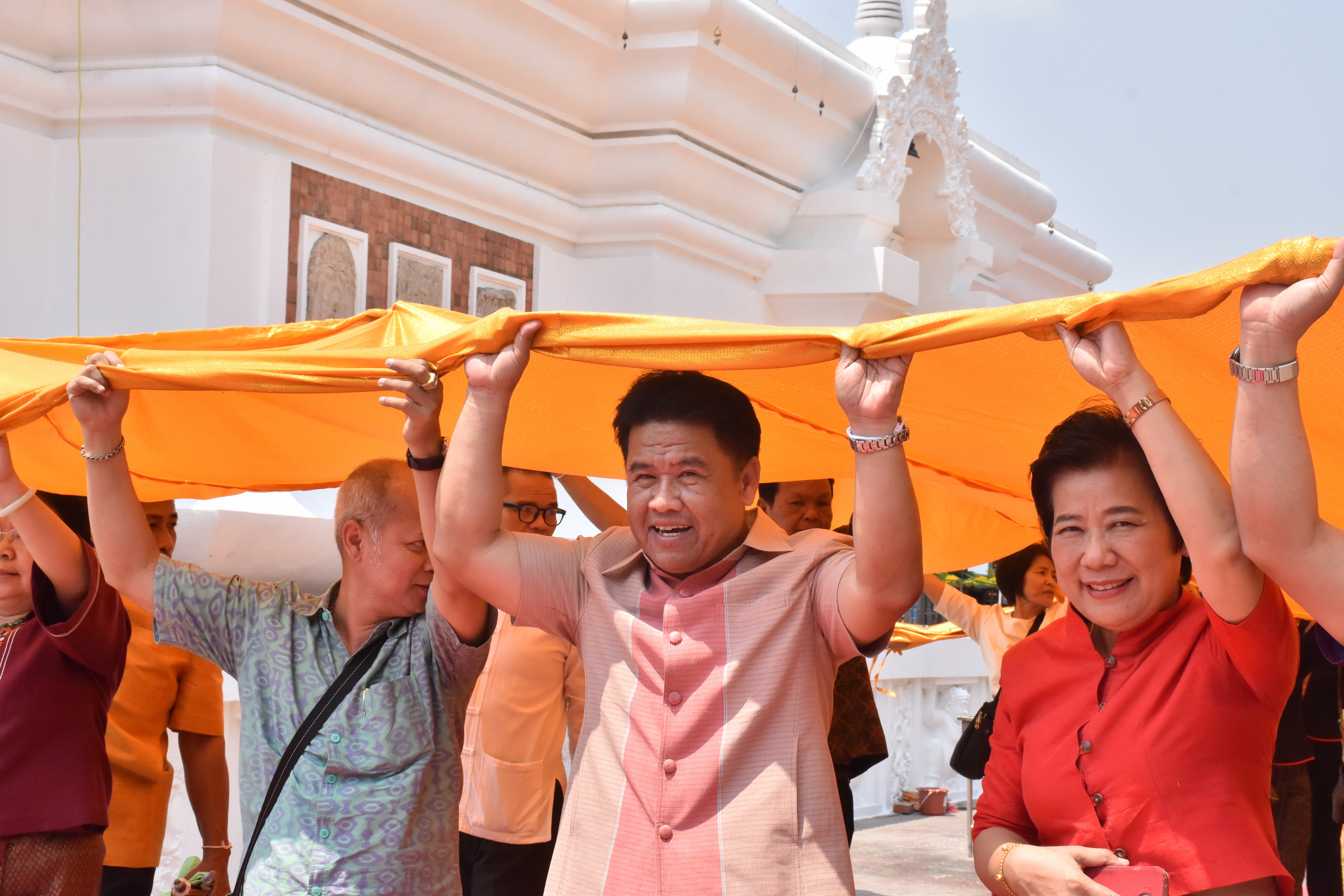 24 มีนาคม 2561 24 มีนาคม 2561 นายสมหวัง พ่วงบางโพ รองอธิบดีกรมการพัฒนาชุมชน ร่วมทำบุญถวายผ้าป่าสมทบทุนสร้างเสาอโศก ณ วัดป่ารัตนพรชัย อำเภอวาปีปทุม และร่วมพิธีห่มผ้าองค์พระบรมธาตุนาดูน อำเภอนาดูน จังหวัดมหาสารคาม