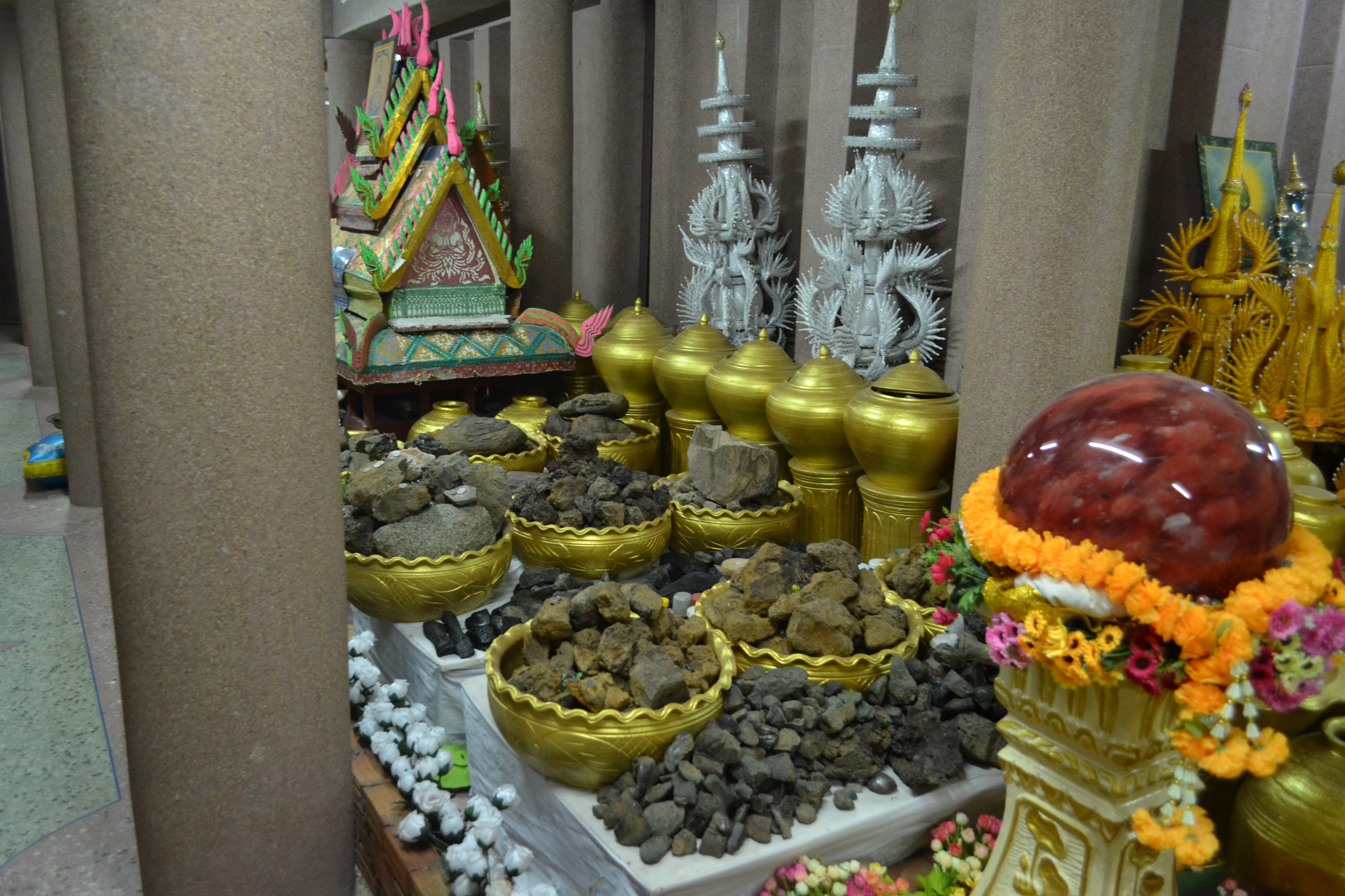 5 เมษายน 2561 การติดตามการดำเนินงานโครงการชุมชนท่องเที่ยว OTOP นวัตวิถี อำเภอพยัคฆภูมิพิสัย ณ พระธาตุอินทร์แปลงและวัดสวนตาลวราราม บ้านแก่นท้าว ตำบลเม็กดำ อำเภอพยัคฆภูมิพิสัย จังหวัดมหาสารคาม