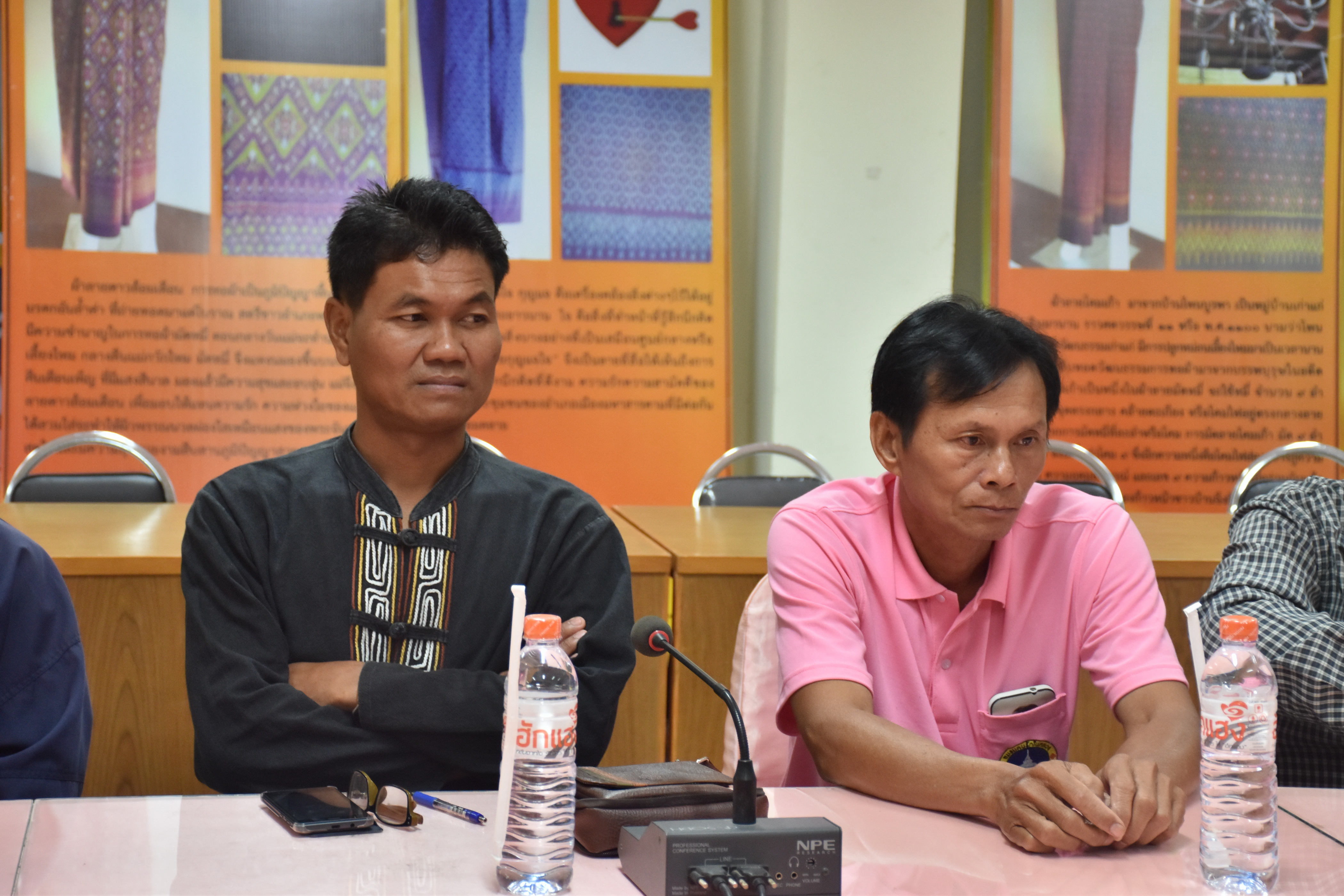 3 เมษายน 2561 การพัฒนายกระดับคุณภาพมาตรฐานผลิตภัณฑ์ กลุ่มปรับตัวสู่การพัฒนา (กลุ่ม D) ตามโครงการพัฒนายกระดับผลิตภัณฑ์ OTOP โดยโรงเรียน OTOP ประจำปีงบประมาณ พ.ศ.2561 โดยการจ้างเหมาออกแบบตราผลิตภัณฑ์และบรรจุภัณฑ์