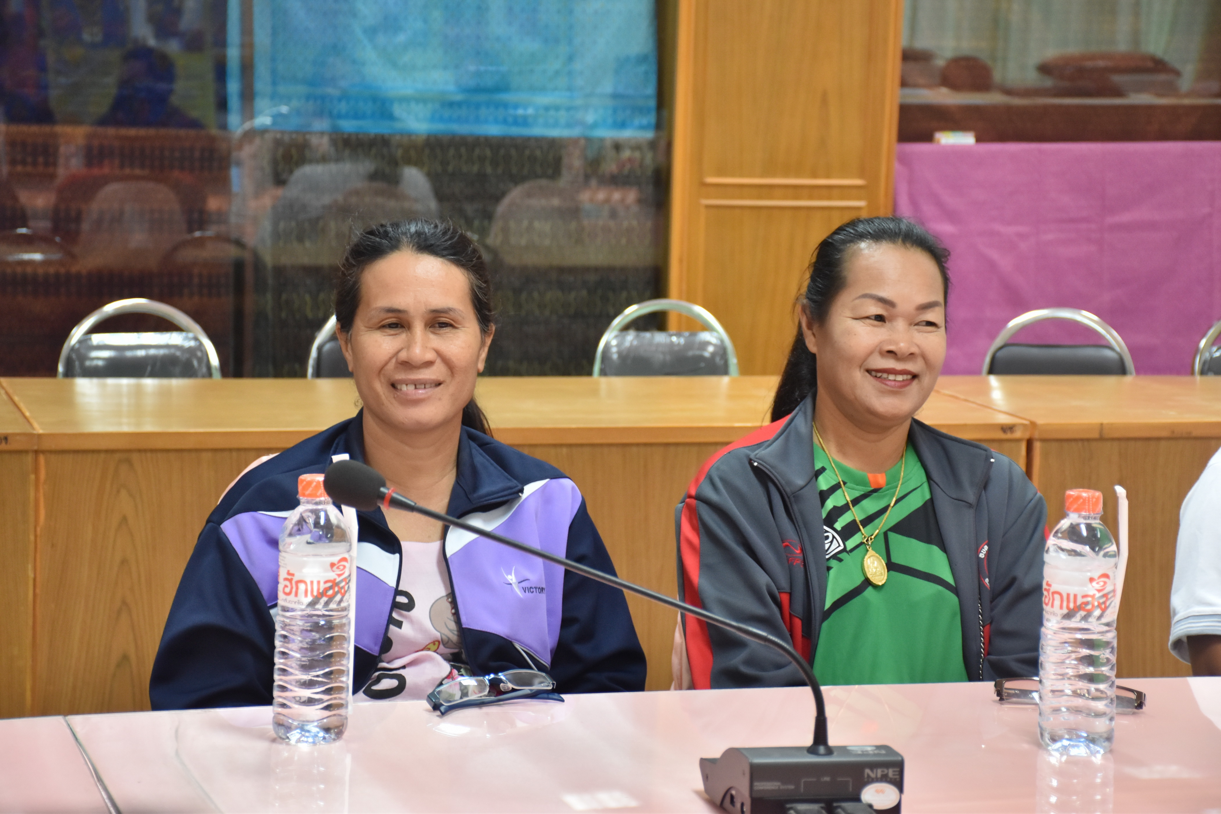 3 เมษายน 2561 การพัฒนายกระดับคุณภาพมาตรฐานผลิตภัณฑ์ กลุ่มปรับตัวสู่การพัฒนา (กลุ่ม D) ตามโครงการพัฒนายกระดับผลิตภัณฑ์ OTOP โดยโรงเรียน OTOP ประจำปีงบประมาณ พ.ศ.2561 โดยการจ้างเหมาออกแบบตราผลิตภัณฑ์และบรรจุภัณฑ์
