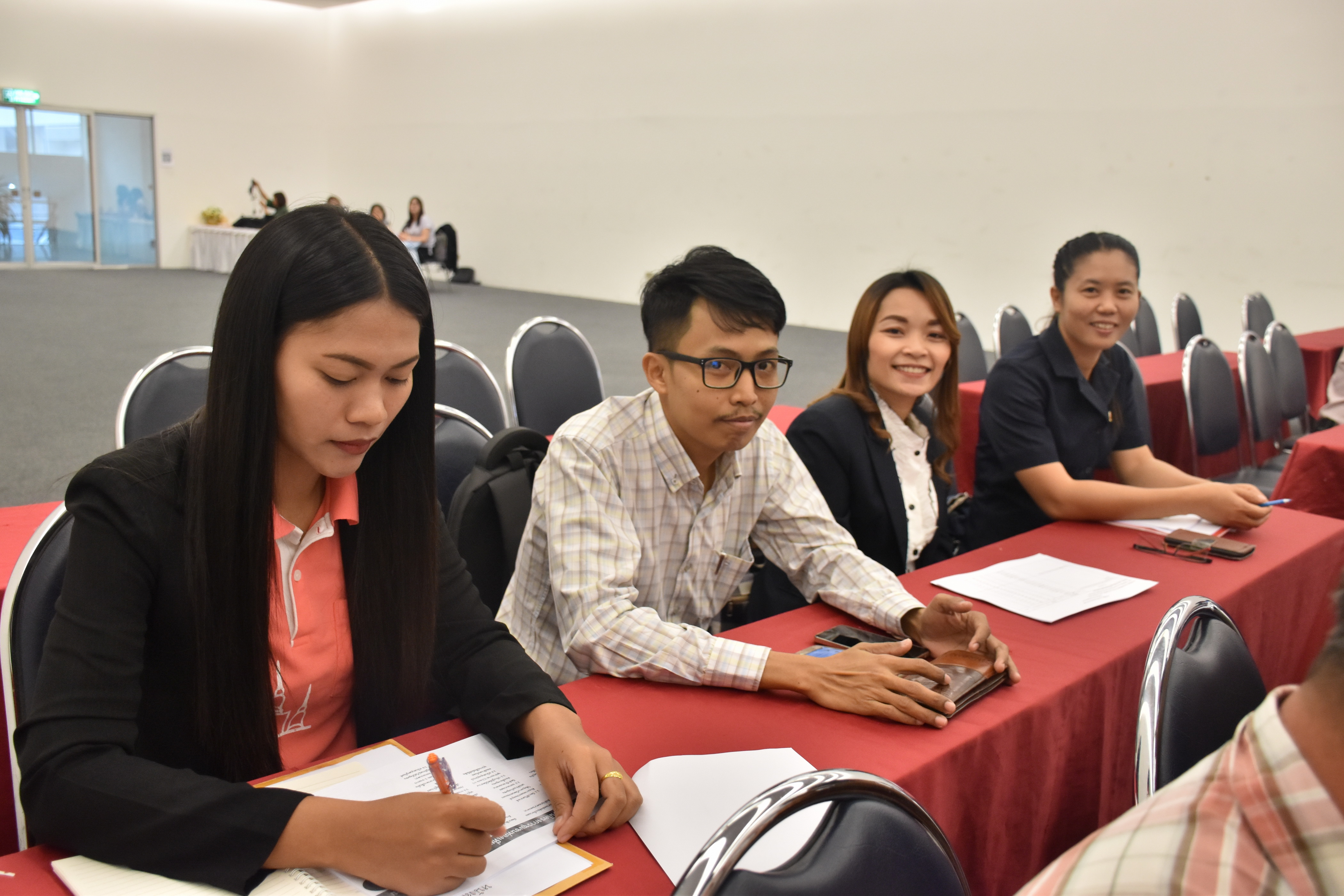 4 เมษายน 2561 โครงการประชุมปฏิบัติการเสริมสมรรถะเจ้าหน้าที่พัฒนาชุมชน ประจำปีงบประมาณ พ.ศ.2561