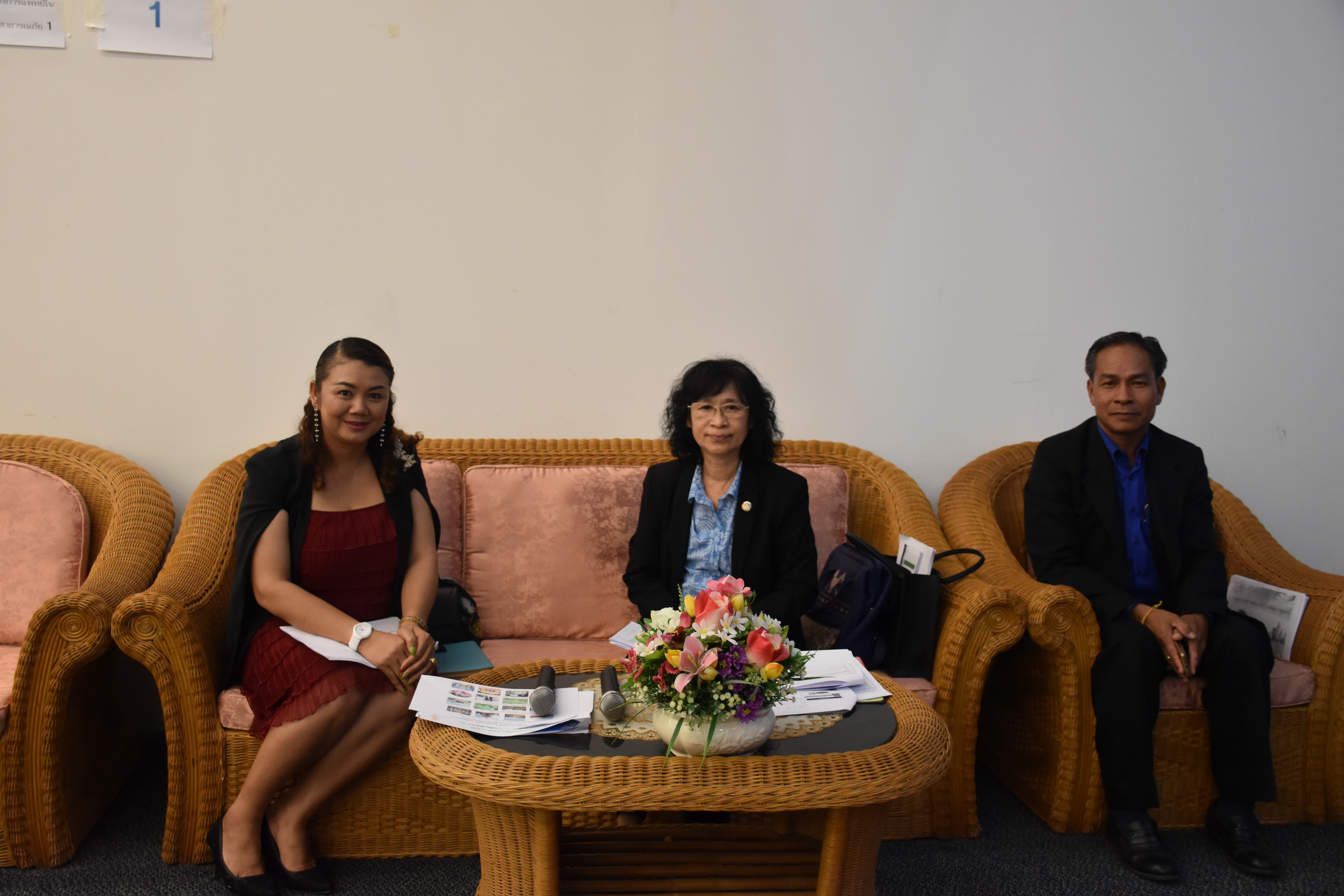 4 เมษายน 2561 โครงการประชุมปฏิบัติการเสริมสมรรถะเจ้าหน้าที่พัฒนาชุมชน ประจำปีงบประมาณ พ.ศ.2561