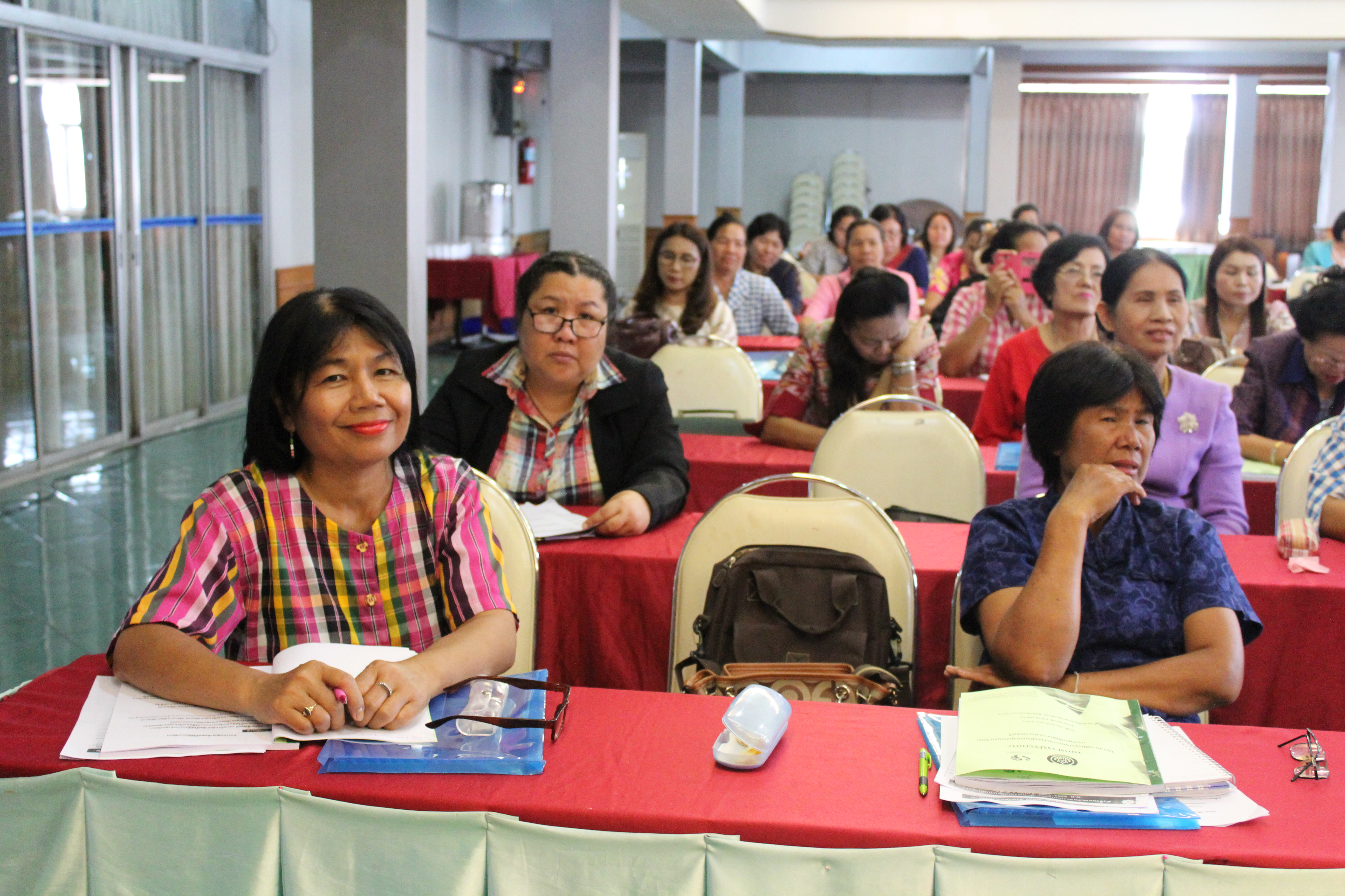 20 เมษายน 2561 โครงการฝึกอบรมการประเมินผลทุนหมุนเวียนกองทุนพัฒนาบทบาทสตรี ณ โรงแรมวสุ อำเภอเมืองมหาสารคาม จังหวัดมหาสารคาม