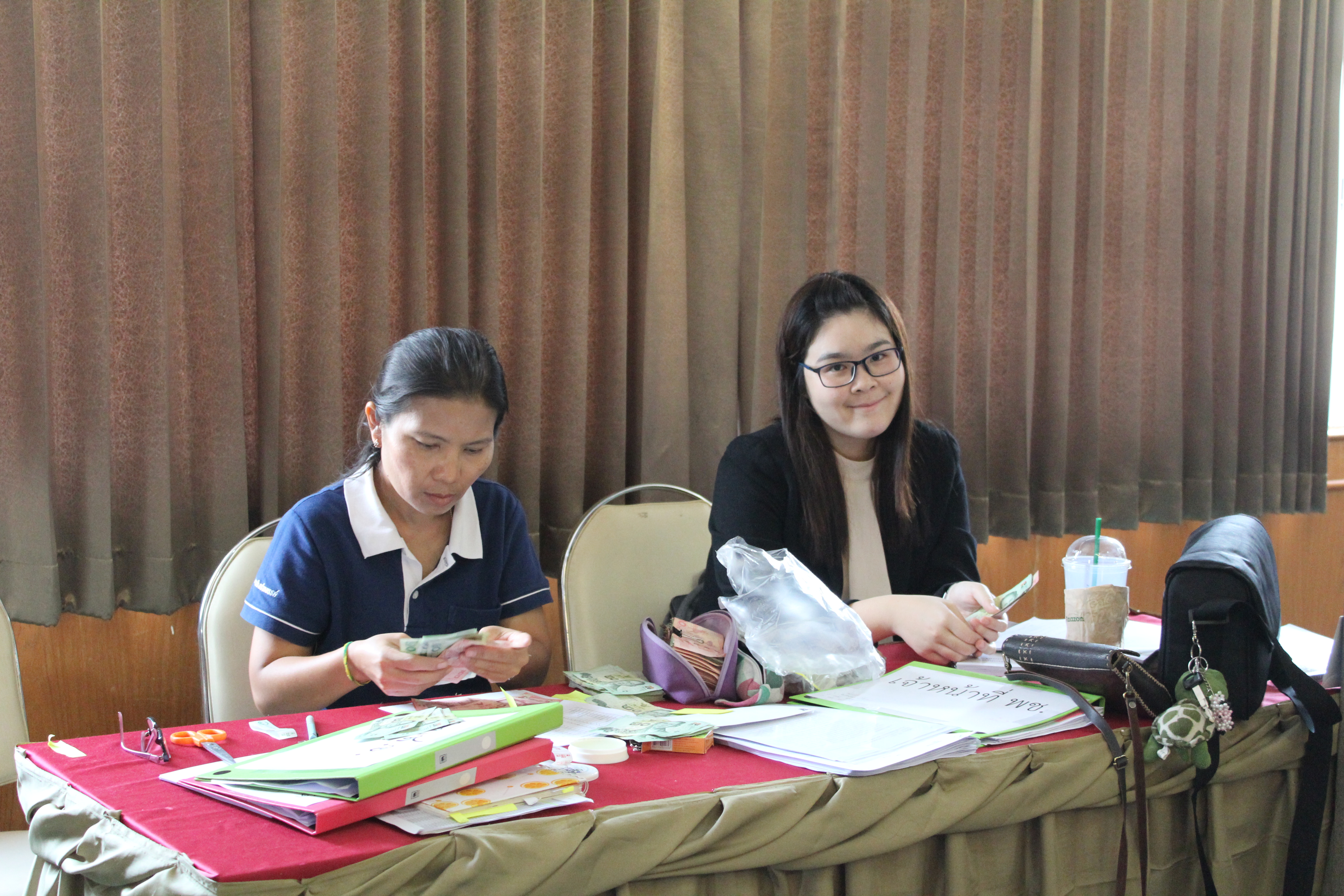 20 เมษายน 2561 โครงการฝึกอบรมการประเมินผลทุนหมุนเวียนกองทุนพัฒนาบทบาทสตรี ณ โรงแรมวสุ อำเภอเมืองมหาสารคาม จังหวัดมหาสารคาม
