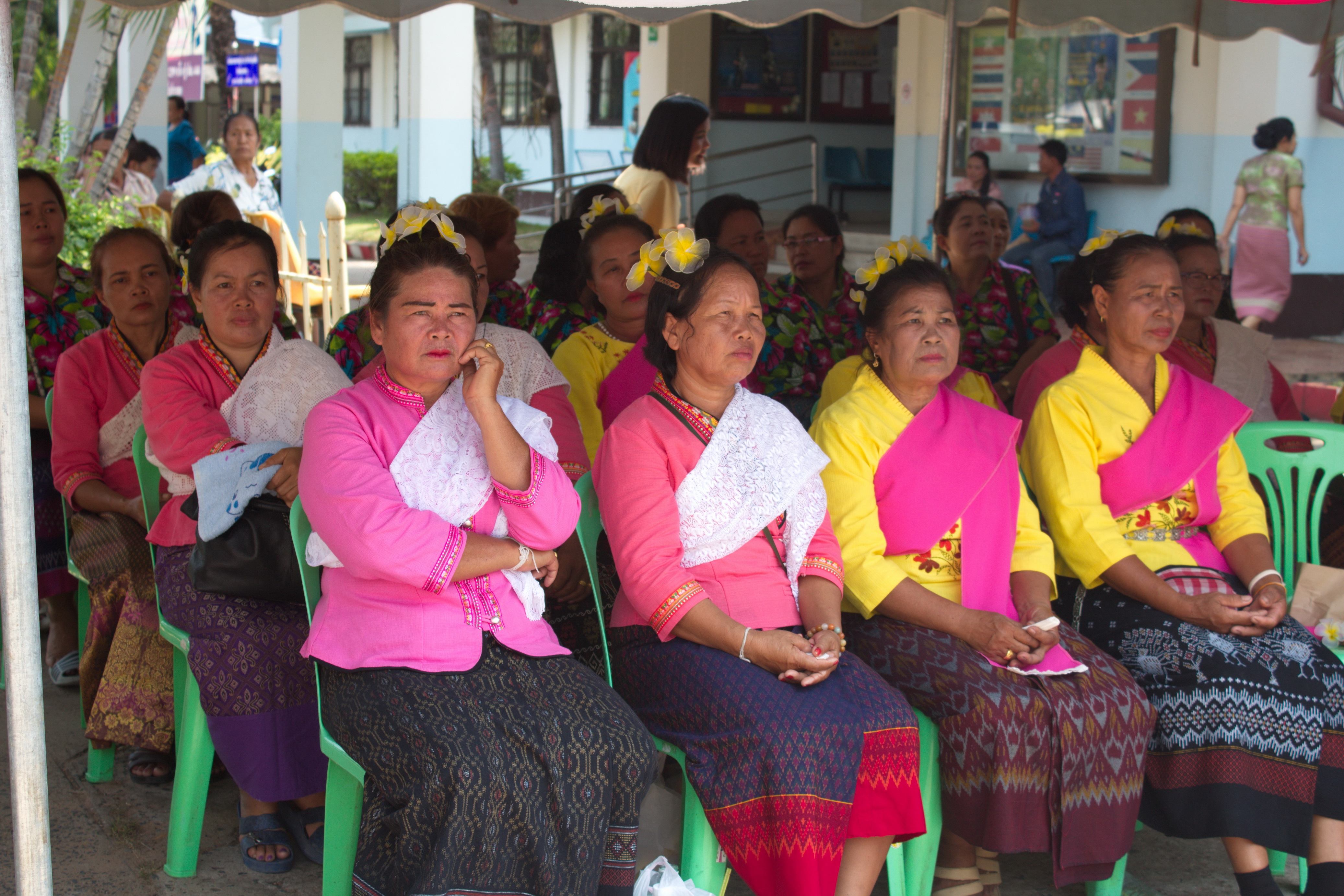 24 เมษายน 2561 พิธีเปิดงาน “สตรีโกสุมพิสัยรวมพลังขับเคลื่อนเศรษฐกิจชุมชน” ณ ที่ว่าการอำเภอโกสุมพิสัย จังหวัดมหาสารคาม