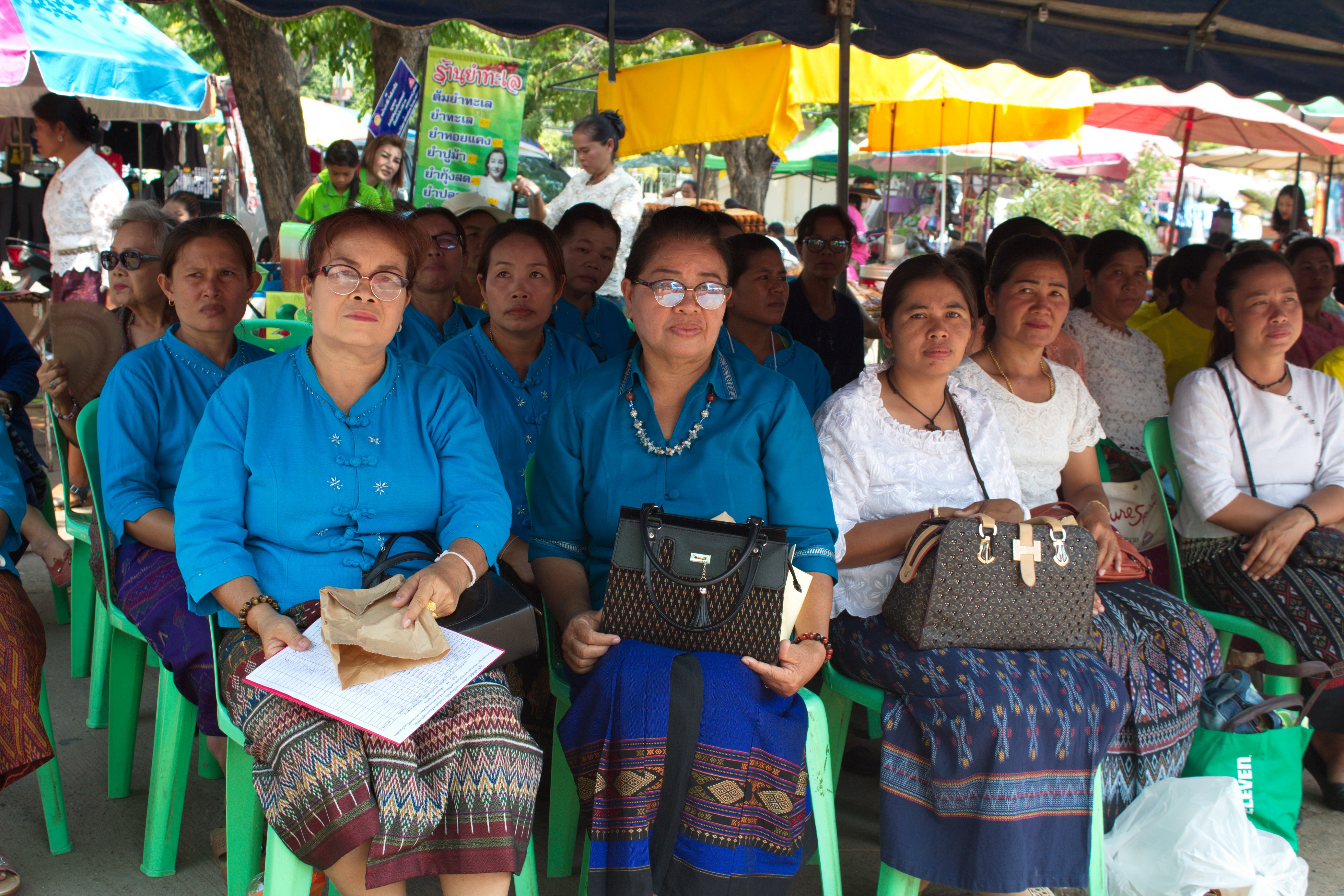 24 เมษายน 2561 พิธีเปิดงาน “สตรีโกสุมพิสัยรวมพลังขับเคลื่อนเศรษฐกิจชุมชน” ณ ที่ว่าการอำเภอโกสุมพิสัย จังหวัดมหาสารคาม