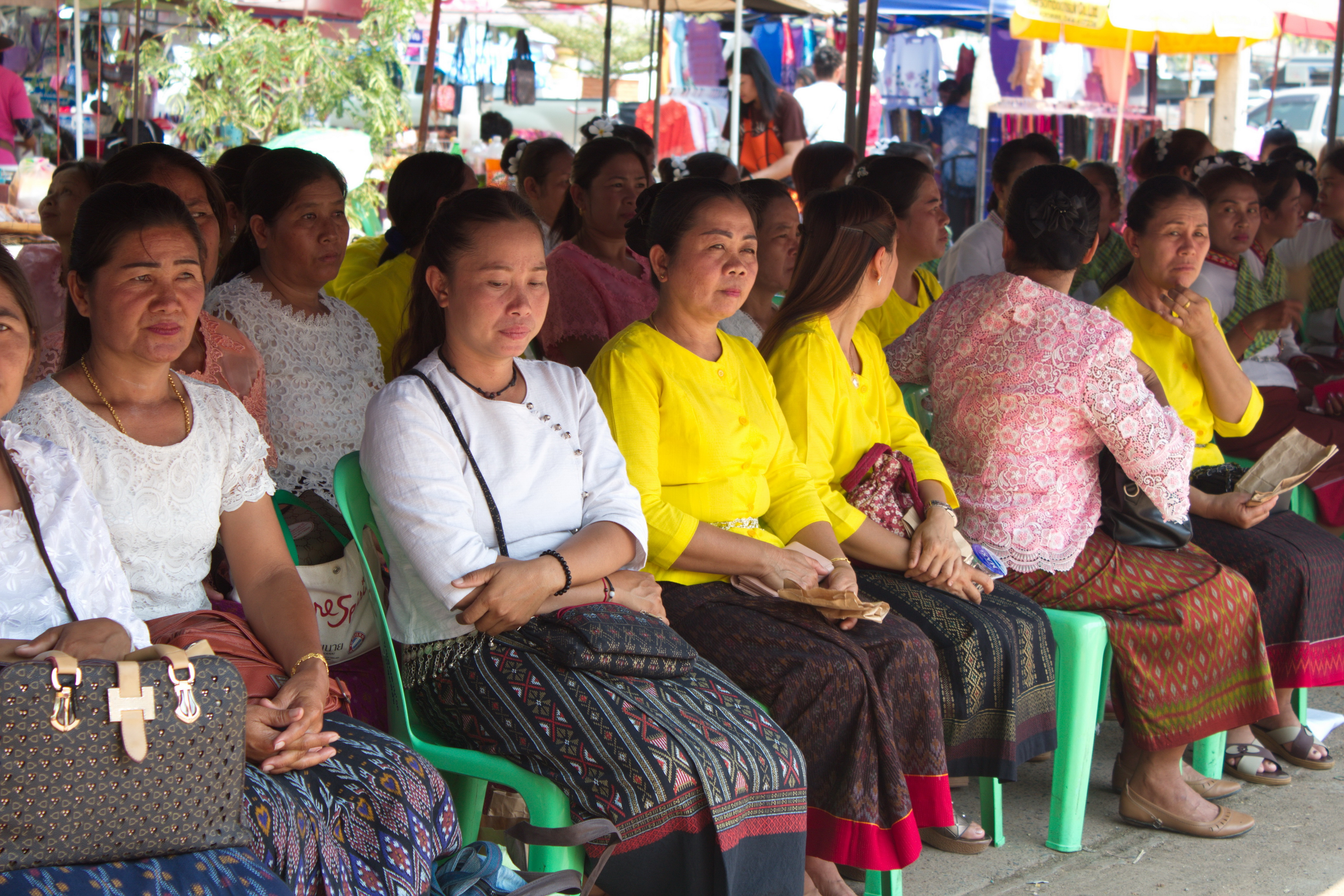24 เมษายน 2561 พิธีเปิดงาน “สตรีโกสุมพิสัยรวมพลังขับเคลื่อนเศรษฐกิจชุมชน” ณ ที่ว่าการอำเภอโกสุมพิสัย จังหวัดมหาสารคาม