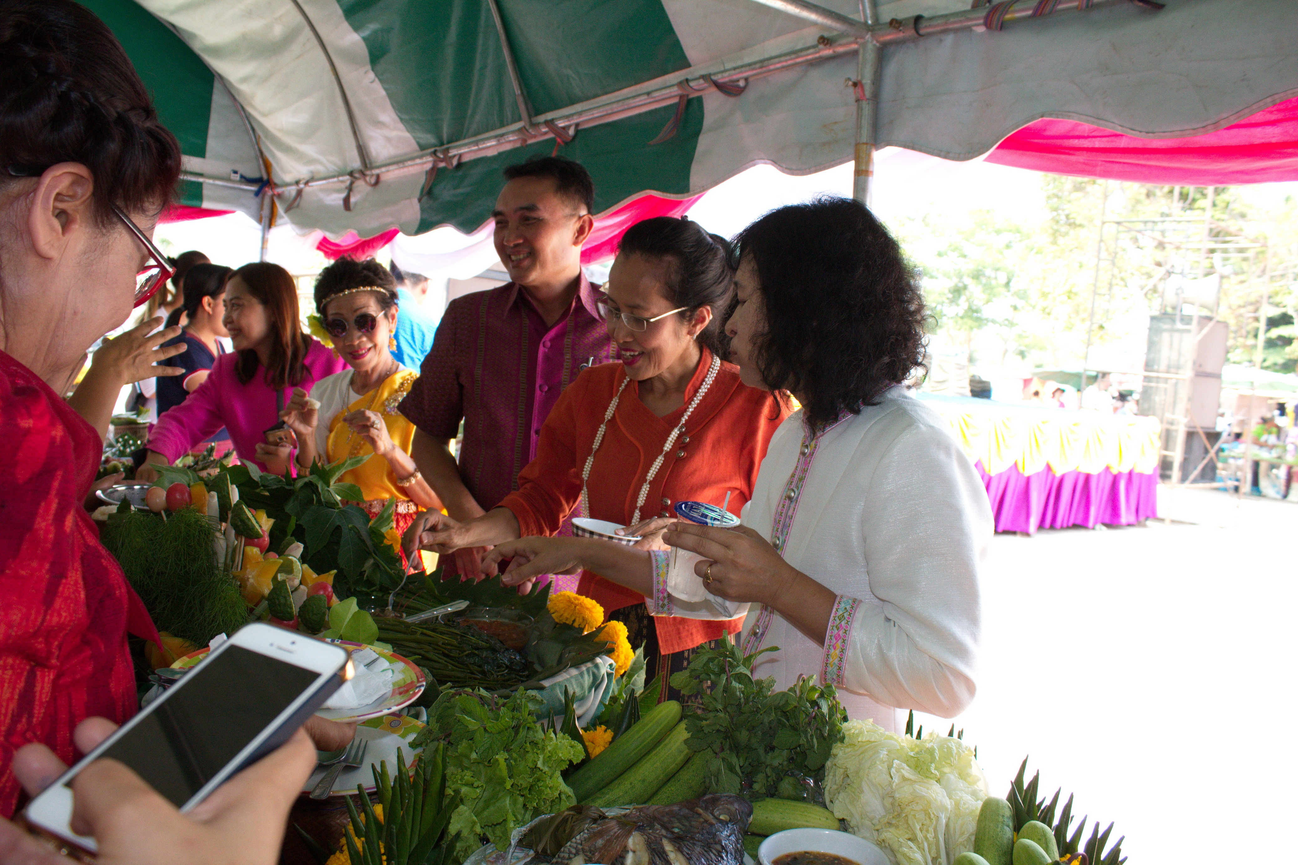 24 เมษายน 2561 พิธีเปิดงาน “สตรีโกสุมพิสัยรวมพลังขับเคลื่อนเศรษฐกิจชุมชน” ณ ที่ว่าการอำเภอโกสุมพิสัย จังหวัดมหาสารคาม