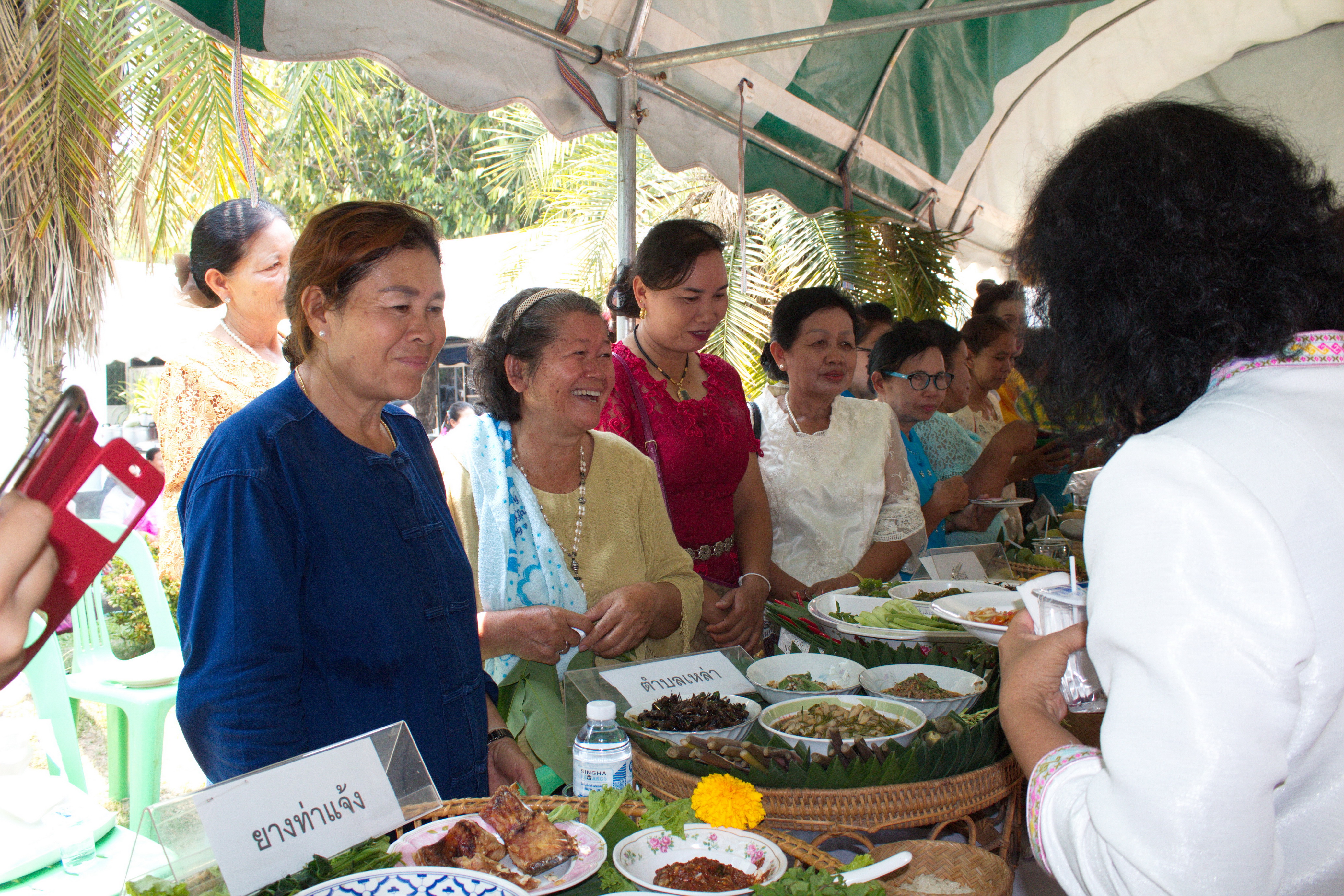24 เมษายน 2561 พิธีเปิดงาน “สตรีโกสุมพิสัยรวมพลังขับเคลื่อนเศรษฐกิจชุมชน” ณ ที่ว่าการอำเภอโกสุมพิสัย จังหวัดมหาสารคาม