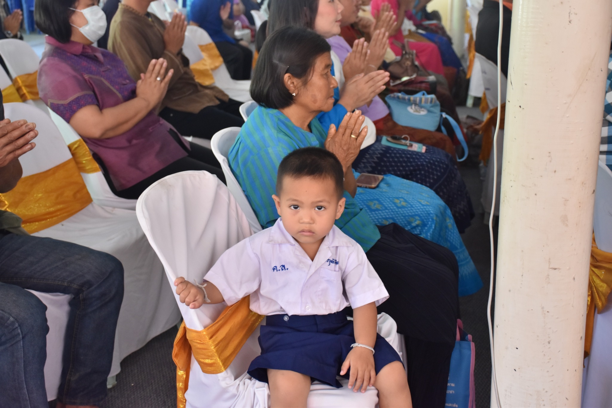 พิธีทอดผ้าป่ามหากุศลสมทบกองทุนพัฒนาเด็กชนบท ในพระราชูปถัมภ์สมเด็จพระเทพรัตนราชสุดาฯ สยามบรมราชกุมารี ประจำปี 2561 จังหวัดมหาสารคาม