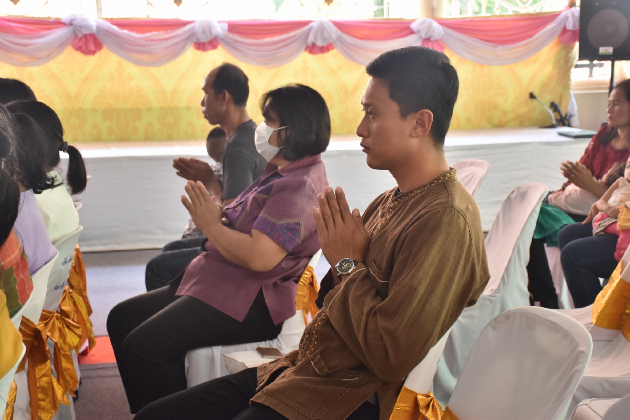 พิธีทอดผ้าป่ามหากุศลสมทบกองทุนพัฒนาเด็กชนบท ในพระราชูปถัมภ์สมเด็จพระเทพรัตนราชสุดาฯ สยามบรมราชกุมารี ประจำปี 2561 จังหวัดมหาสารคาม