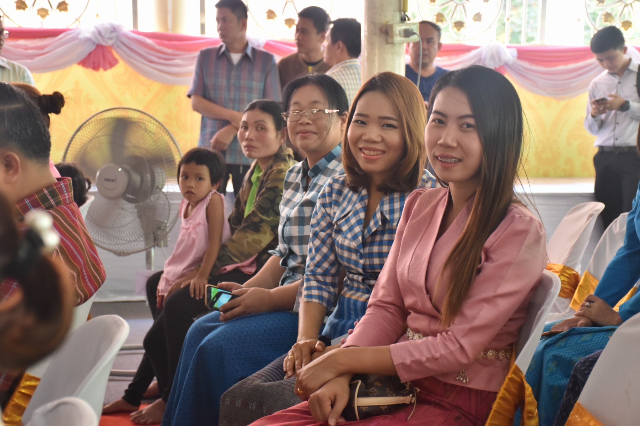 พิธีทอดผ้าป่ามหากุศลสมทบกองทุนพัฒนาเด็กชนบท ในพระราชูปถัมภ์สมเด็จพระเทพรัตนราชสุดาฯ สยามบรมราชกุมารี ประจำปี 2561 จังหวัดมหาสารคาม