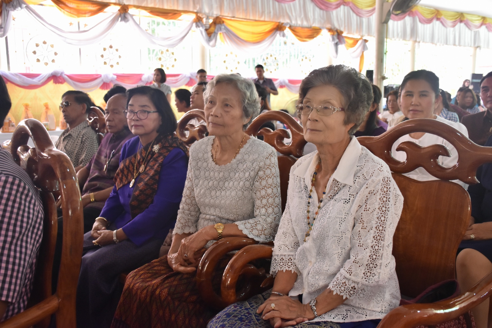 พิธีทอดผ้าป่ามหากุศลสมทบกองทุนพัฒนาเด็กชนบท ในพระราชูปถัมภ์สมเด็จพระเทพรัตนราชสุดาฯ สยามบรมราชกุมารี ประจำปี 2561 จังหวัดมหาสารคาม