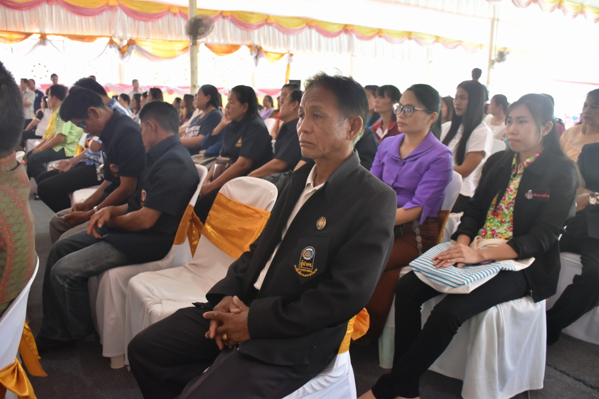 พิธีทอดผ้าป่ามหากุศลสมทบกองทุนพัฒนาเด็กชนบท ในพระราชูปถัมภ์สมเด็จพระเทพรัตนราชสุดาฯ สยามบรมราชกุมารี ประจำปี 2561 จังหวัดมหาสารคาม