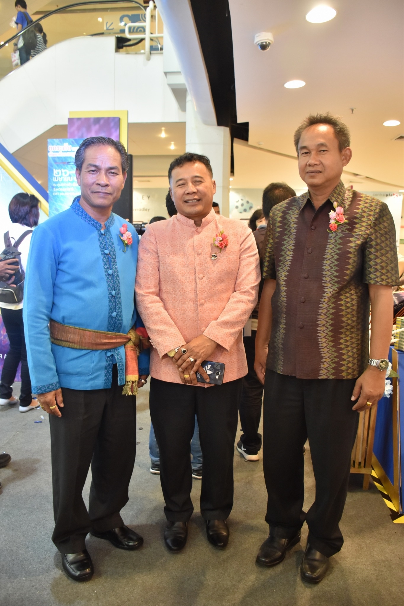 27 เมษายน 2561 งาน “มหาสารคาม สานศิลป์ ถิ่นแพรไหม” มหกรรมแสดงแฟชั่นและจำหน่ายผ้าไหม งานจำหน่ายสินค้า OTOP จังหวัดมหาสารคาม ณ ลานโปรโมชั่น ชั้น 1 ศูนย์การค้าเซ็นทรัลพลาซา จังหวัดอุดรธานี