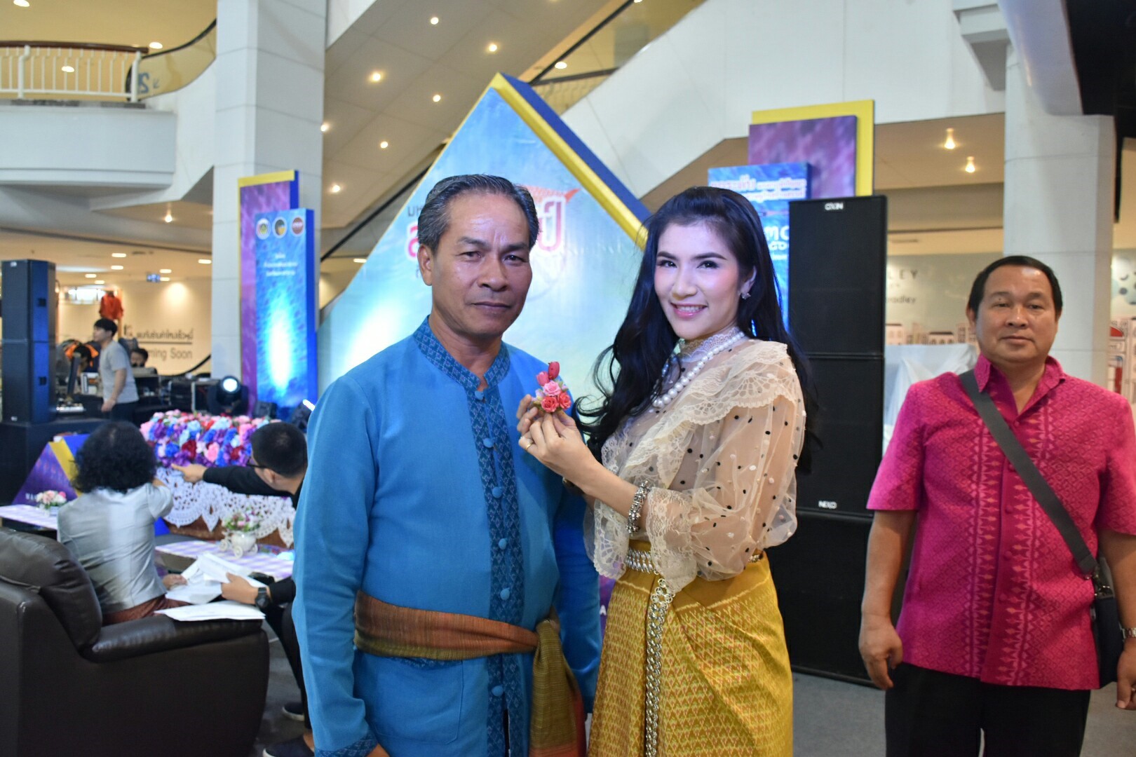 27 เมษายน 2561 งาน “มหาสารคาม สานศิลป์ ถิ่นแพรไหม” มหกรรมแสดงแฟชั่นและจำหน่ายผ้าไหม งานจำหน่ายสินค้า OTOP จังหวัดมหาสารคาม ณ ลานโปรโมชั่น ชั้น 1 ศูนย์การค้าเซ็นทรัลพลาซา จังหวัดอุดรธานี