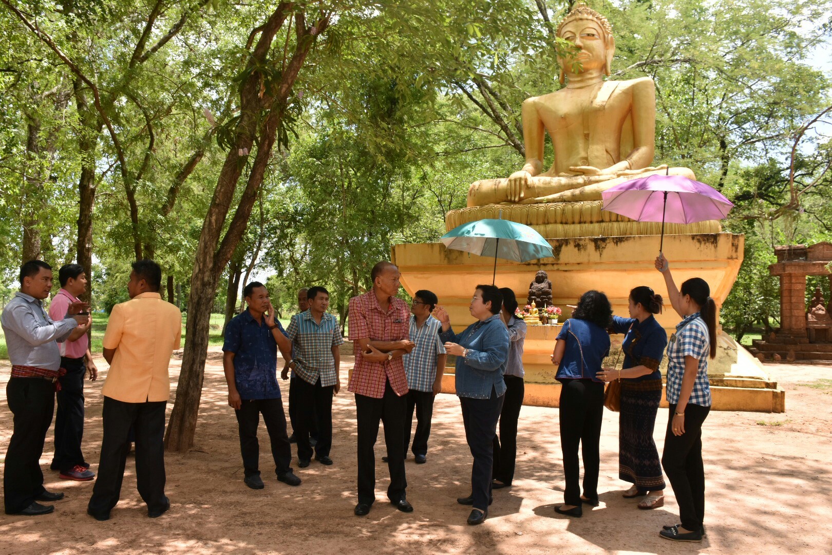 25 พฤษภาคม 2561 การตรวจเยี่ยมการดำเนินงานสารสนเทศตำบลต้นแบบเพื่อการพัฒนาคุณภาพชีวิต ตำบลหนองทุ่ม อ.วาปีปทุม และหมู่บ้านสารสนเทศต้นแบบเพื่อการพัฒนาคุณภาพชีวิต บ้านหนองเผือก หมู่ที่ 3 ตำบลหนองทุ่ม อำเภอวาปีปทุม
