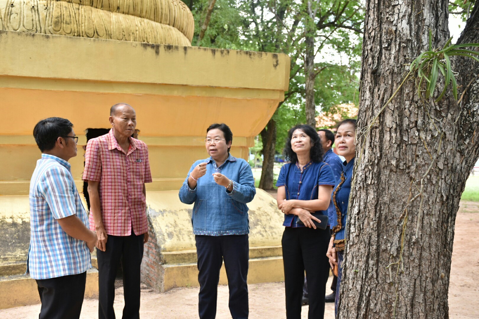 25 พฤษภาคม 2561 การตรวจเยี่ยมการดำเนินงานสารสนเทศตำบลต้นแบบเพื่อการพัฒนาคุณภาพชีวิต ตำบลหนองทุ่ม อ.วาปีปทุม และหมู่บ้านสารสนเทศต้นแบบเพื่อการพัฒนาคุณภาพชีวิต บ้านหนองเผือก หมู่ที่ 3 ตำบลหนองทุ่ม อำเภอวาปีปทุม