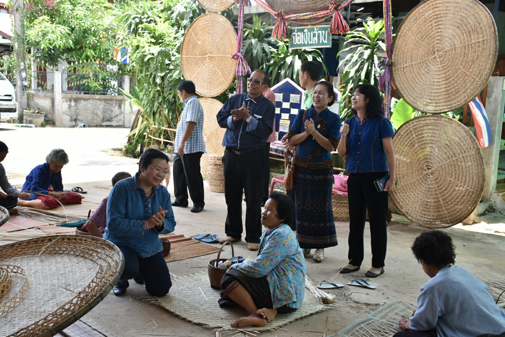 25 พฤษภาคม 2561 การตรวจเยี่ยมการดำเนินงานสารสนเทศตำบลต้นแบบเพื่อการพัฒนาคุณภาพชีวิต ตำบลหนองทุ่ม อ.วาปีปทุม และหมู่บ้านสารสนเทศต้นแบบเพื่อการพัฒนาคุณภาพชีวิต บ้านหนองเผือก หมู่ที่ 3 ตำบลหนองทุ่ม อำเภอวาปีปทุม