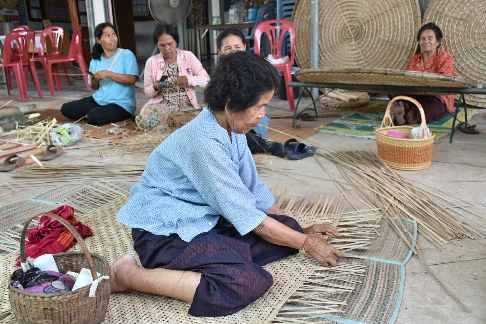 25 พฤษภาคม 2561 การตรวจเยี่ยมการดำเนินงานสารสนเทศตำบลต้นแบบเพื่อการพัฒนาคุณภาพชีวิต ตำบลหนองทุ่ม อ.วาปีปทุม และหมู่บ้านสารสนเทศต้นแบบเพื่อการพัฒนาคุณภาพชีวิต บ้านหนองเผือก หมู่ที่ 3 ตำบลหนองทุ่ม อำเภอวาปีปทุม
