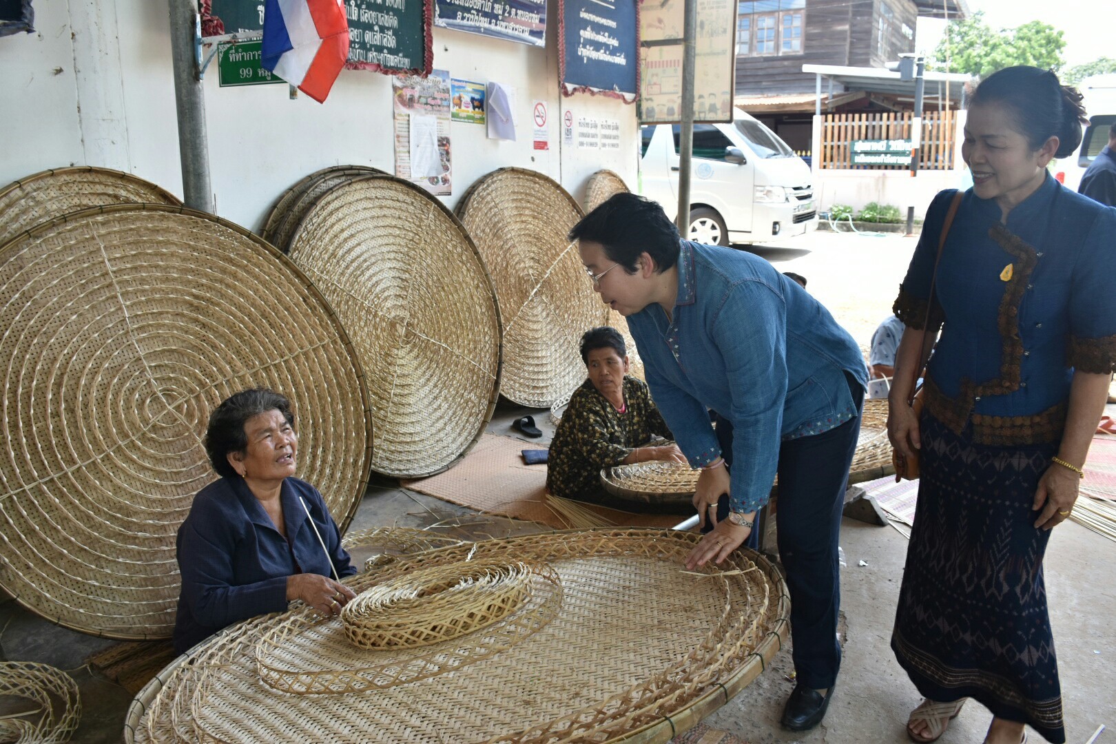 25 พฤษภาคม 2561 การตรวจเยี่ยมการดำเนินงานสารสนเทศตำบลต้นแบบเพื่อการพัฒนาคุณภาพชีวิต ตำบลหนองทุ่ม อ.วาปีปทุม และหมู่บ้านสารสนเทศต้นแบบเพื่อการพัฒนาคุณภาพชีวิต บ้านหนองเผือก หมู่ที่ 3 ตำบลหนองทุ่ม อำเภอวาปีปทุม