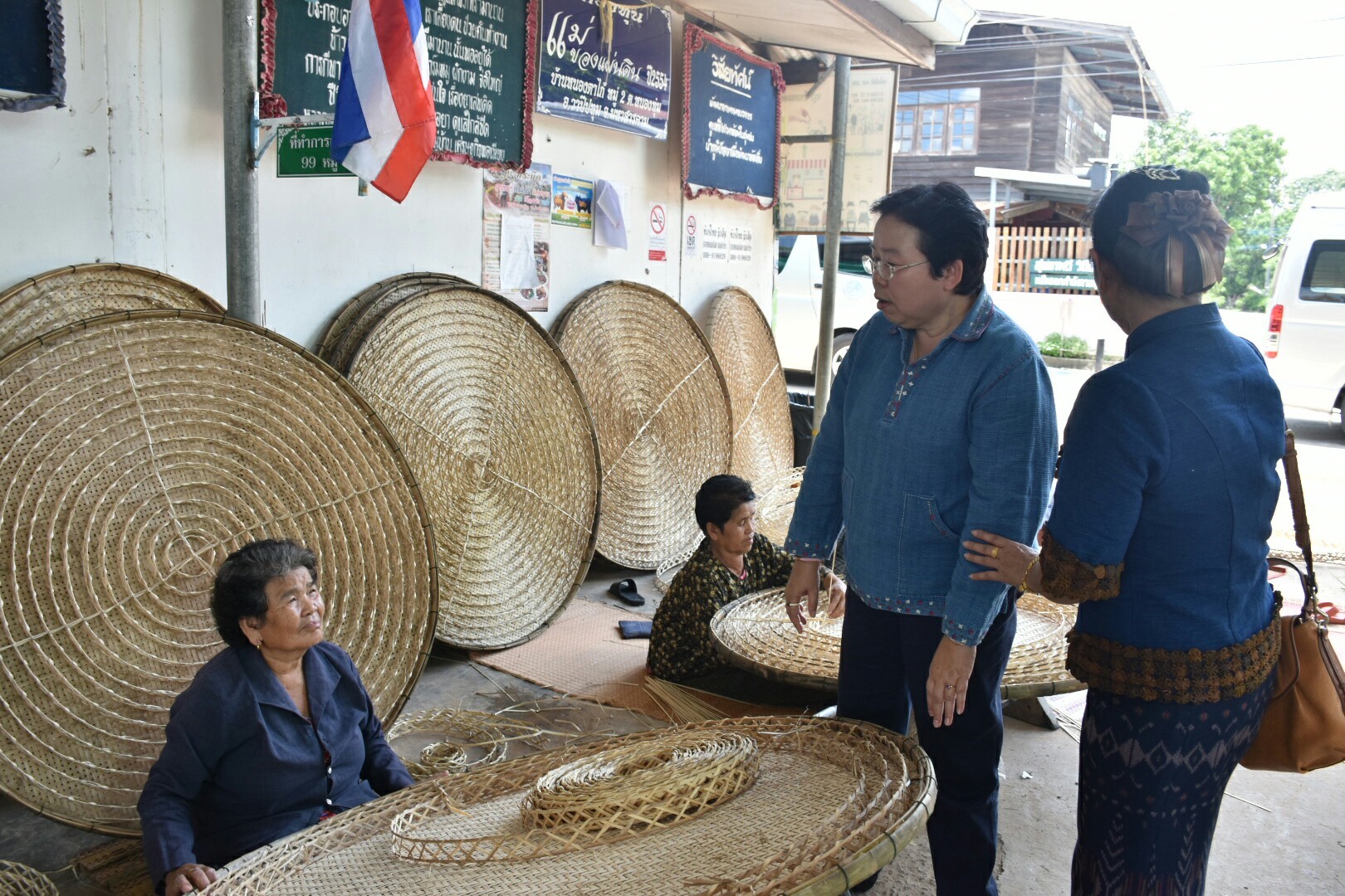 25 พฤษภาคม 2561 การตรวจเยี่ยมการดำเนินงานสารสนเทศตำบลต้นแบบเพื่อการพัฒนาคุณภาพชีวิต ตำบลหนองทุ่ม อ.วาปีปทุม และหมู่บ้านสารสนเทศต้นแบบเพื่อการพัฒนาคุณภาพชีวิต บ้านหนองเผือก หมู่ที่ 3 ตำบลหนองทุ่ม อำเภอวาปีปทุม