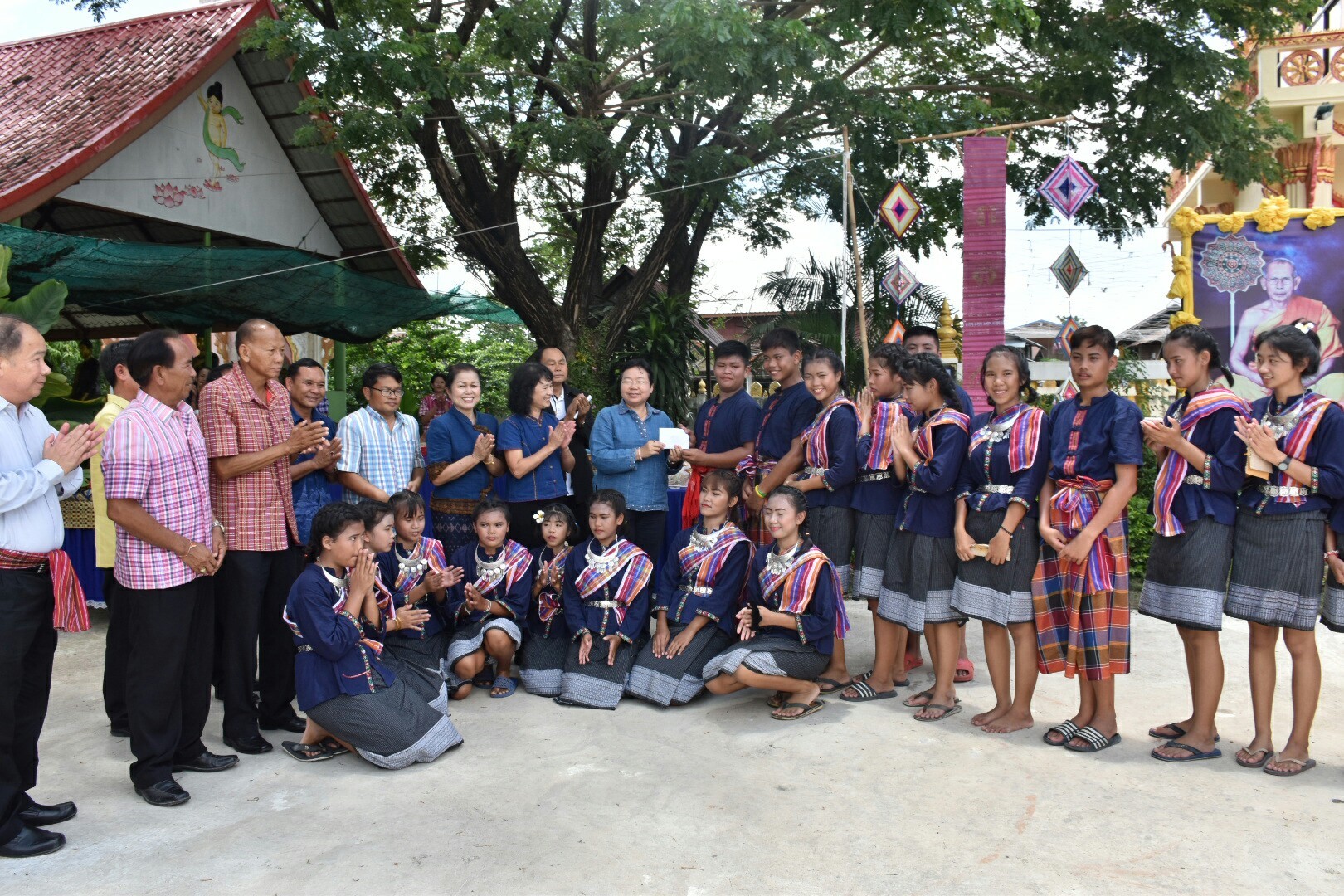 25 พฤษภาคม 2561 การตรวจเยี่ยมการดำเนินงานสารสนเทศตำบลต้นแบบเพื่อการพัฒนาคุณภาพชีวิต ตำบลหนองทุ่ม อ.วาปีปทุม และหมู่บ้านสารสนเทศต้นแบบเพื่อการพัฒนาคุณภาพชีวิต บ้านหนองเผือก หมู่ที่ 3 ตำบลหนองทุ่ม อำเภอวาปีปทุม