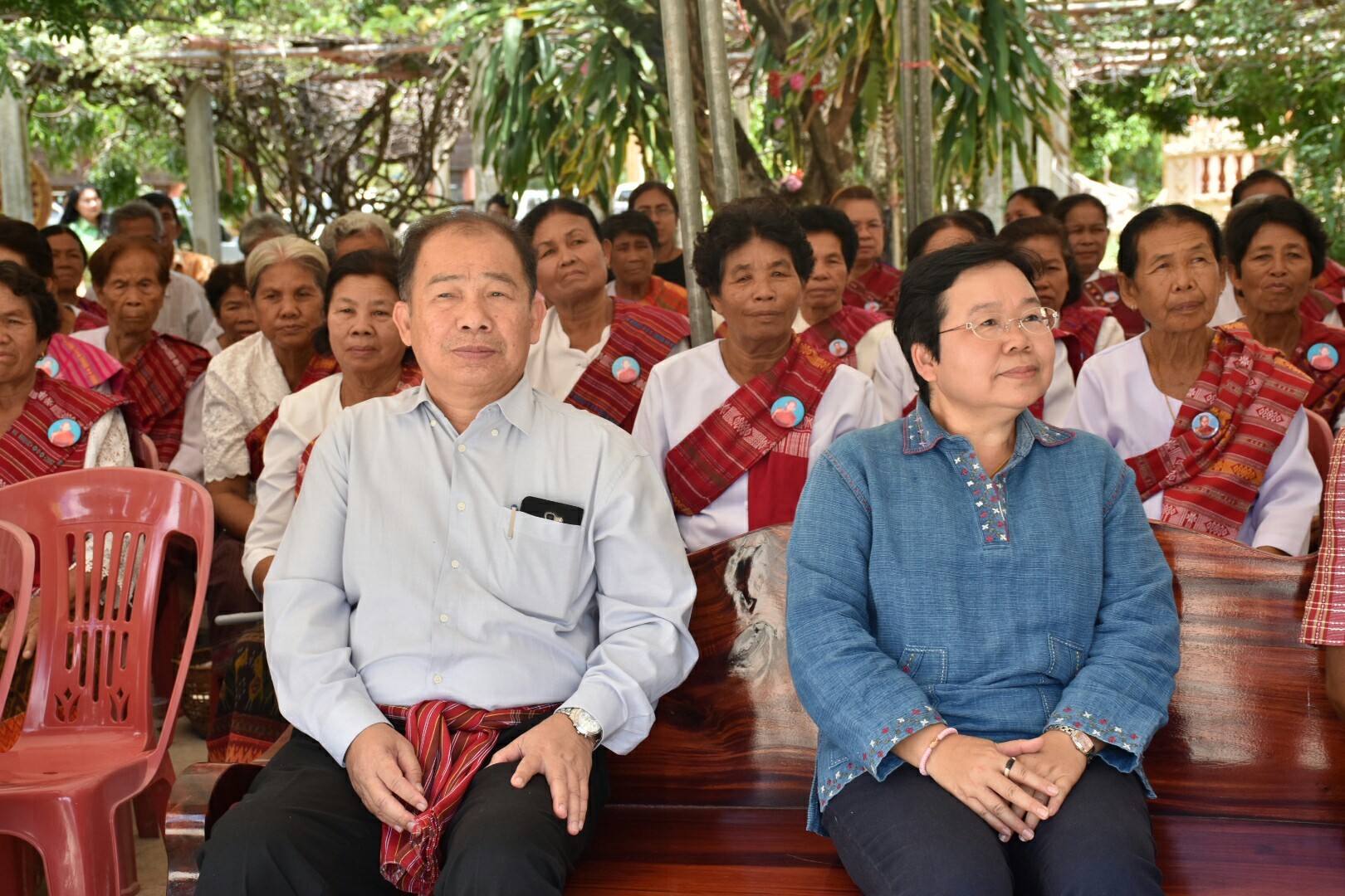 25 พฤษภาคม 2561 การตรวจเยี่ยมการดำเนินงานสารสนเทศตำบลต้นแบบเพื่อการพัฒนาคุณภาพชีวิต ตำบลหนองทุ่ม อ.วาปีปทุม และหมู่บ้านสารสนเทศต้นแบบเพื่อการพัฒนาคุณภาพชีวิต บ้านหนองเผือก หมู่ที่ 3 ตำบลหนองทุ่ม อำเภอวาปีปทุม