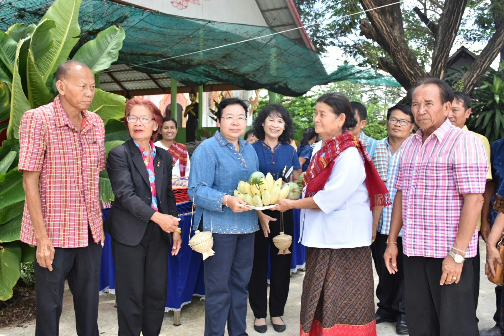 25 พฤษภาคม 2561 การตรวจเยี่ยมการดำเนินงานสารสนเทศตำบลต้นแบบเพื่อการพัฒนาคุณภาพชีวิต ตำบลหนองทุ่ม อ.วาปีปทุม และหมู่บ้านสารสนเทศต้นแบบเพื่อการพัฒนาคุณภาพชีวิต บ้านหนองเผือก หมู่ที่ 3 ตำบลหนองทุ่ม อำเภอวาปีปทุม