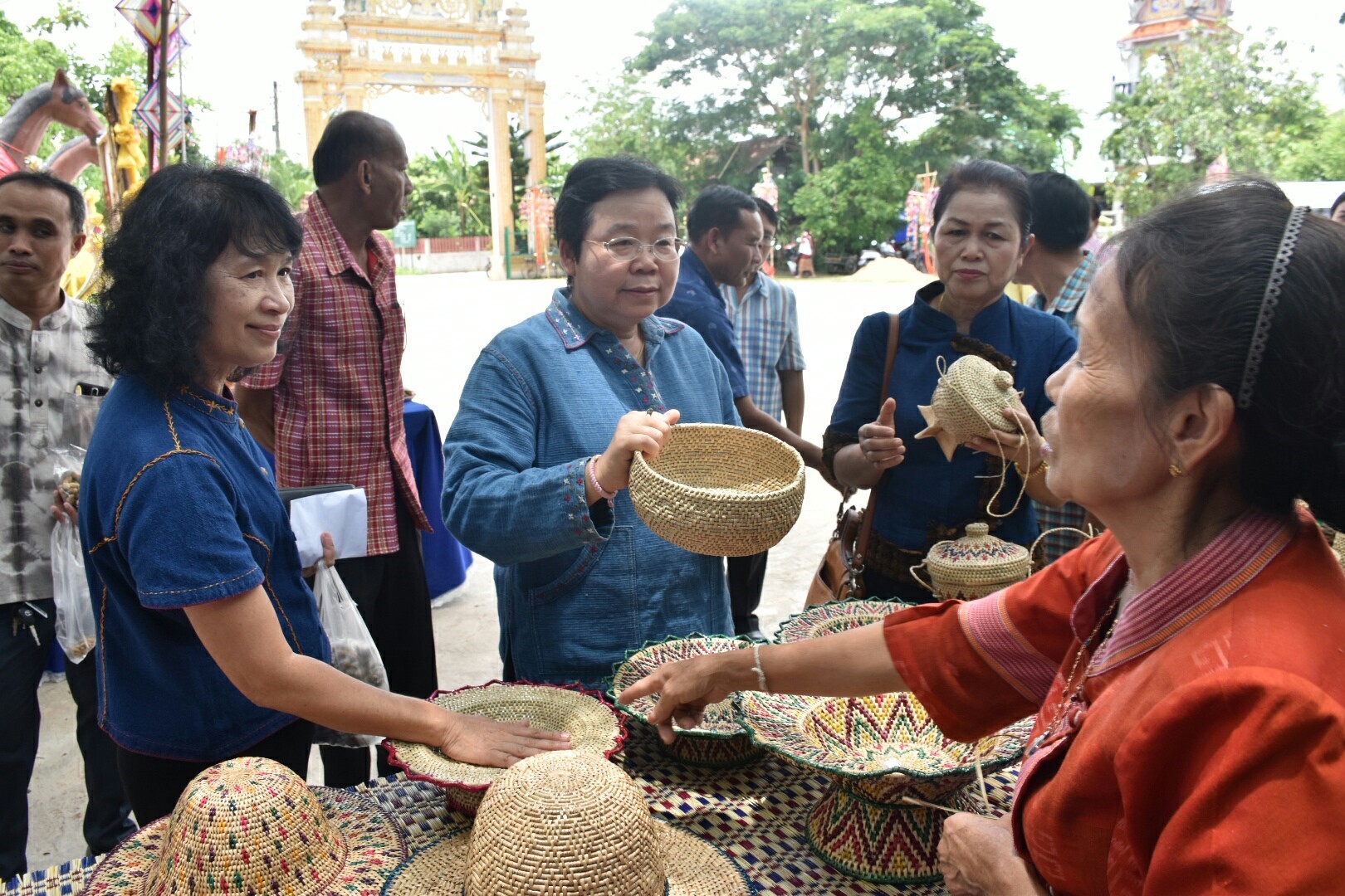 25 พฤษภาคม 2561 การตรวจเยี่ยมการดำเนินงานสารสนเทศตำบลต้นแบบเพื่อการพัฒนาคุณภาพชีวิต ตำบลหนองทุ่ม อ.วาปีปทุม และหมู่บ้านสารสนเทศต้นแบบเพื่อการพัฒนาคุณภาพชีวิต บ้านหนองเผือก หมู่ที่ 3 ตำบลหนองทุ่ม อำเภอวาปีปทุม