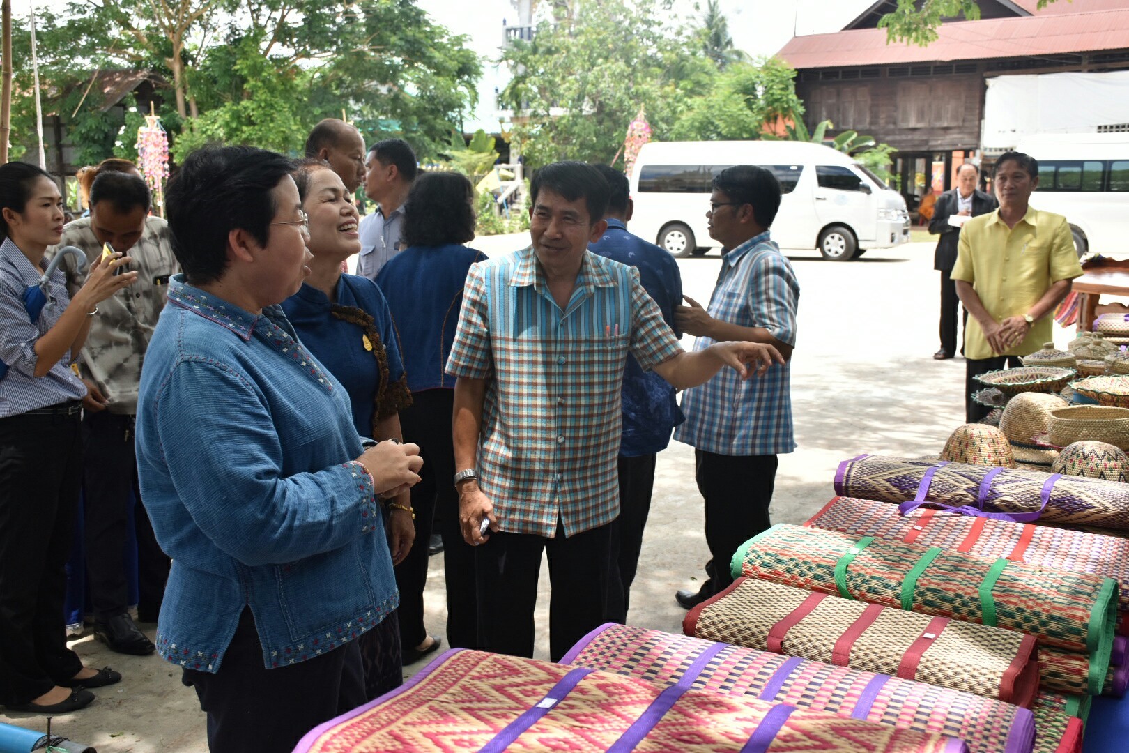 25 พฤษภาคม 2561 การตรวจเยี่ยมการดำเนินงานสารสนเทศตำบลต้นแบบเพื่อการพัฒนาคุณภาพชีวิต ตำบลหนองทุ่ม อ.วาปีปทุม และหมู่บ้านสารสนเทศต้นแบบเพื่อการพัฒนาคุณภาพชีวิต บ้านหนองเผือก หมู่ที่ 3 ตำบลหนองทุ่ม อำเภอวาปีปทุม