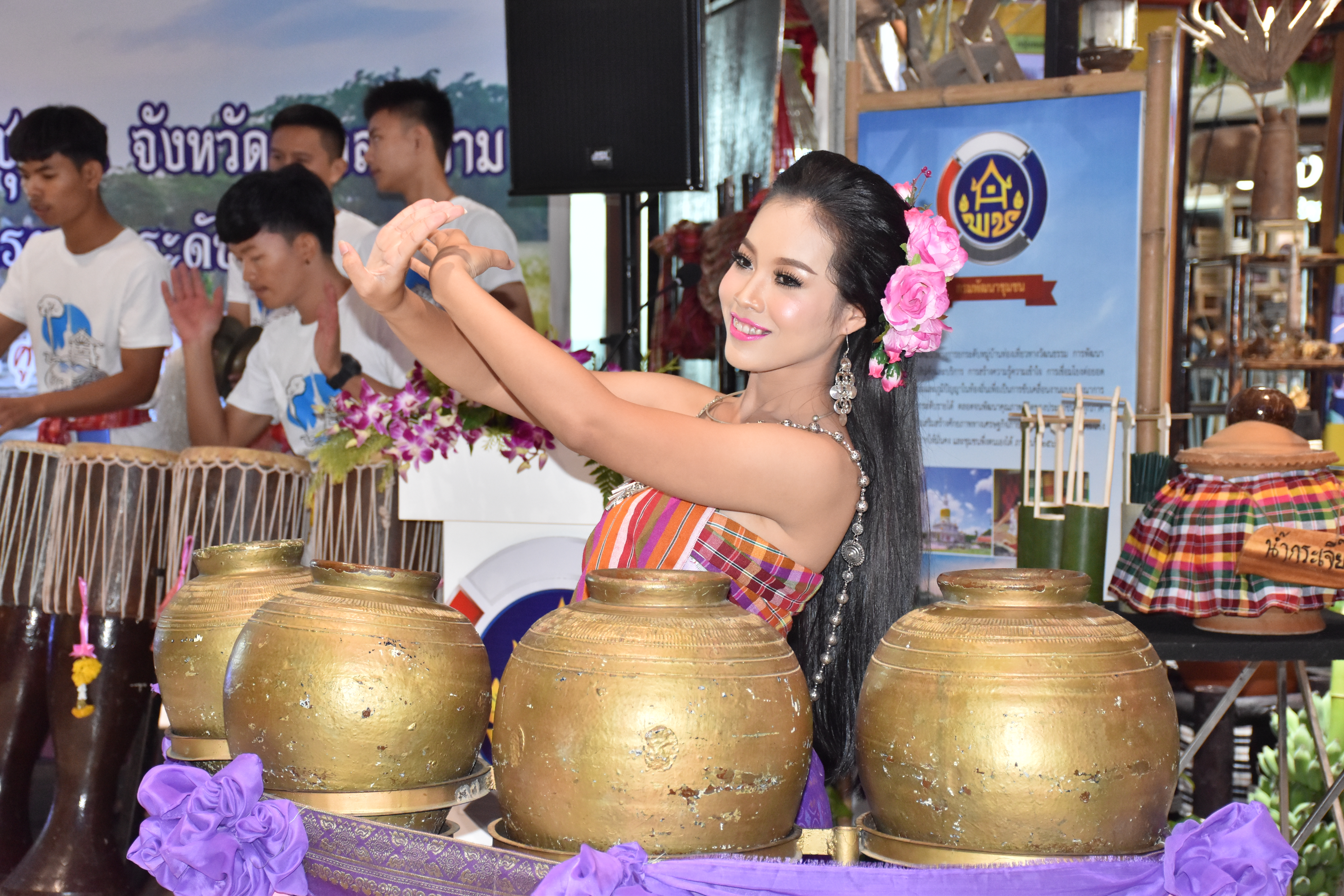 22 มิถุนายน 2561 พิธีเปิดงานการจัดแสดงนิทรรศการและผลงานหมู่บ้านท่องเที่ยวโดยชุมชน “กิจกรรมส่งเสริมช่องทางการตลาดระดับจังหวัด ” ตามโครงการยกระดับการท่องเที่ยวทางวัฒนธรรมครบวงจร