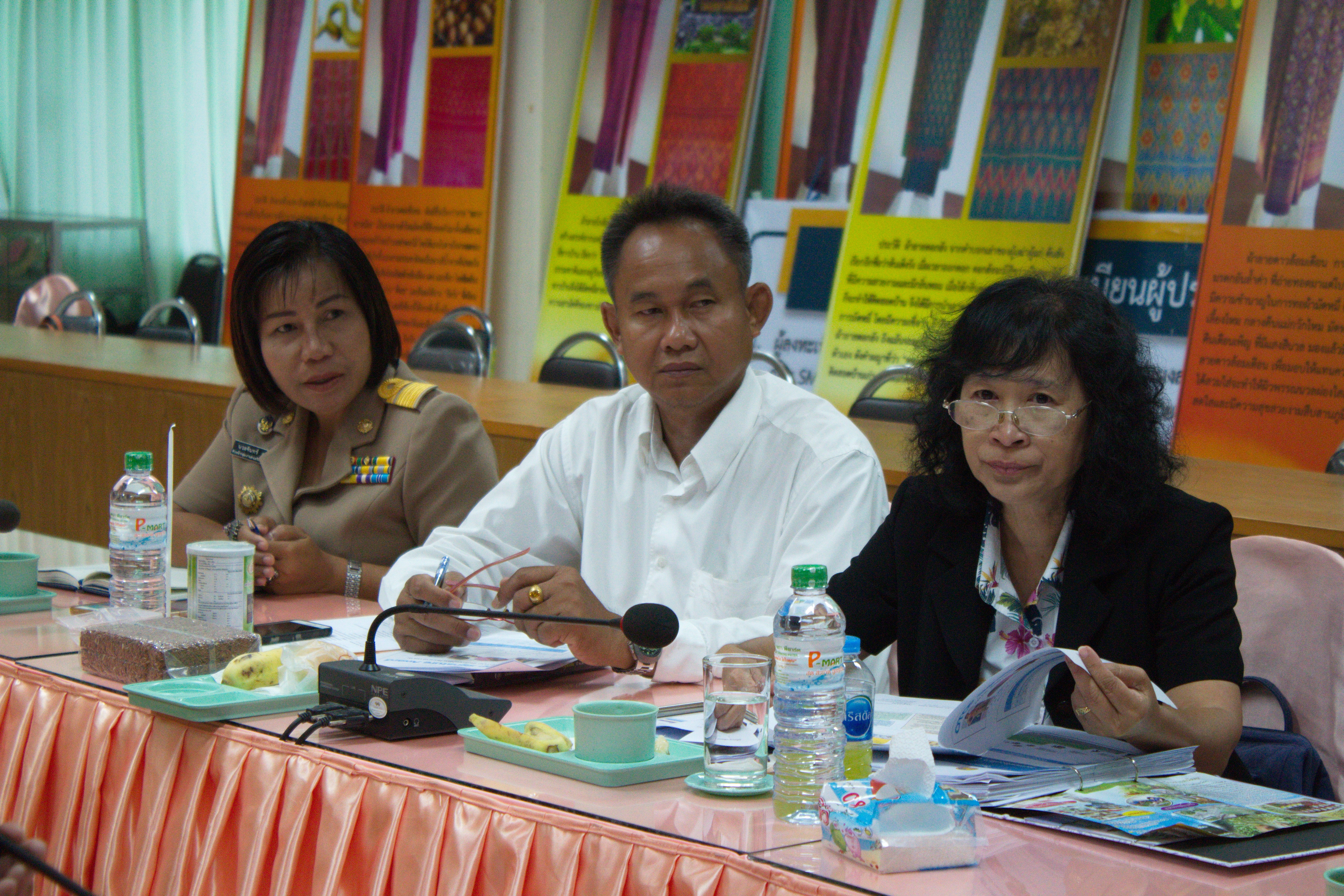7 พฤษภาคม 2561 การประชุมการคัดเลือกผลิตภัณฑ์ OTOP ที่เป็นอัตลักษณ์จังหวัด เพื่อร่วมการจัดแสดงและจำหน่ายในงาน OTOP Midyear 2018 และงานศิลปาชีพประทีปไทย OTOP ก้าวไกลด้วยพระบารมี ประจำปีงบประมาณ พ.ศ.2561 กลุ่มจังหวัดร้อยแก่นสารสินธุ์