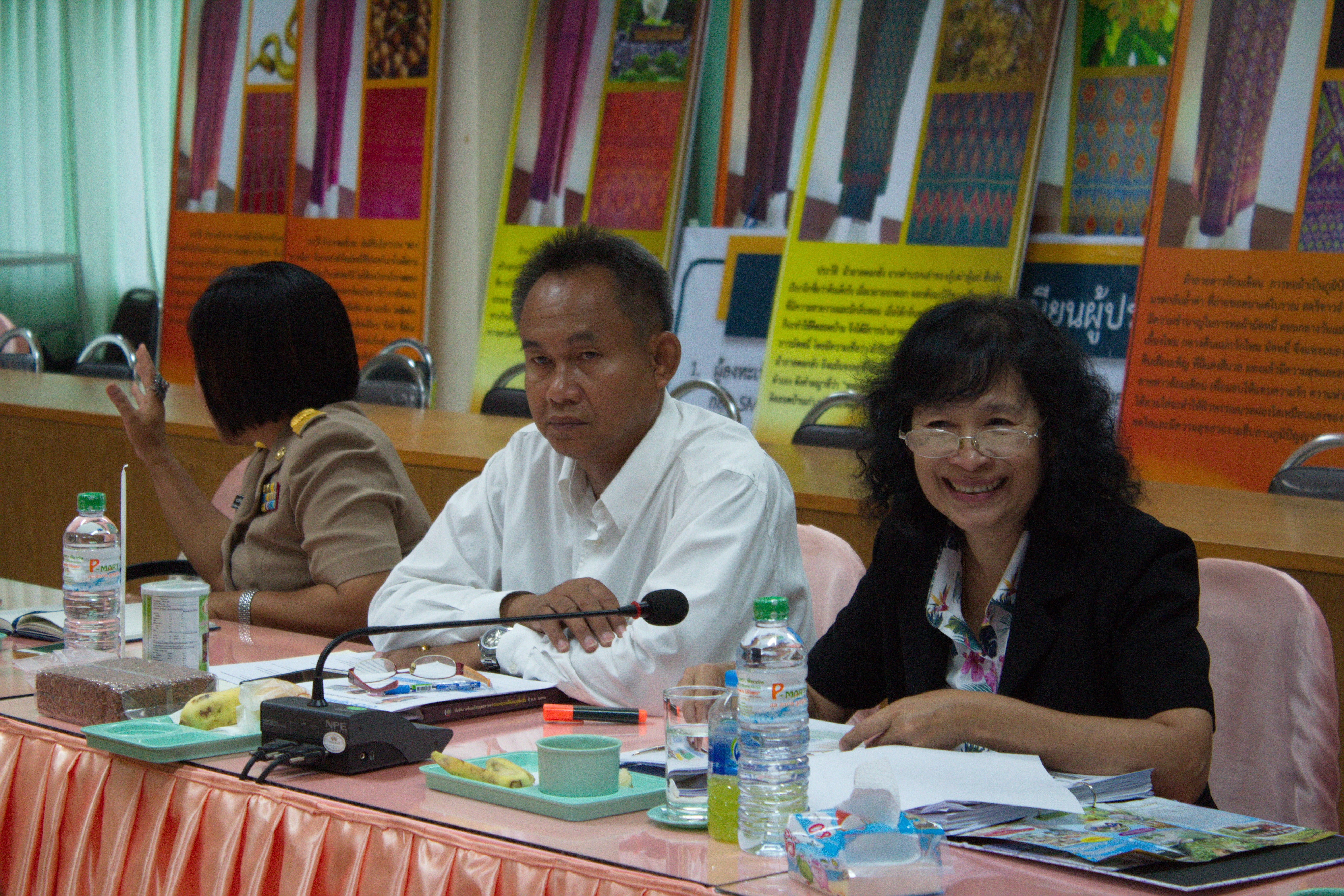 7 พฤษภาคม 2561 การประชุมการคัดเลือกผลิตภัณฑ์ OTOP ที่เป็นอัตลักษณ์จังหวัด เพื่อร่วมการจัดแสดงและจำหน่ายในงาน OTOP Midyear 2018 และงานศิลปาชีพประทีปไทย OTOP ก้าวไกลด้วยพระบารมี ประจำปีงบประมาณ พ.ศ.2561 กลุ่มจังหวัดร้อยแก่นสารสินธุ์