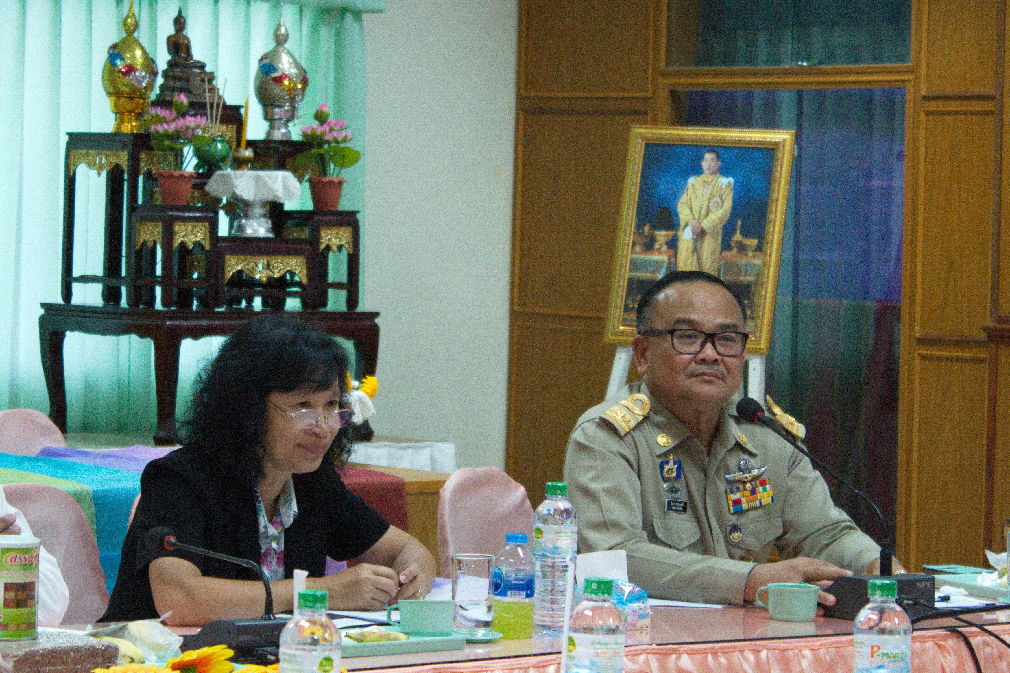 7 พฤษภาคม 2561 การประชุมการคัดเลือกผลิตภัณฑ์ OTOP ที่เป็นอัตลักษณ์จังหวัด เพื่อร่วมการจัดแสดงและจำหน่ายในงาน OTOP Midyear 2018 และงานศิลปาชีพประทีปไทย OTOP ก้าวไกลด้วยพระบารมี ประจำปีงบประมาณ พ.ศ.2561 กลุ่มจังหวัดร้อยแก่นสารสินธุ์
