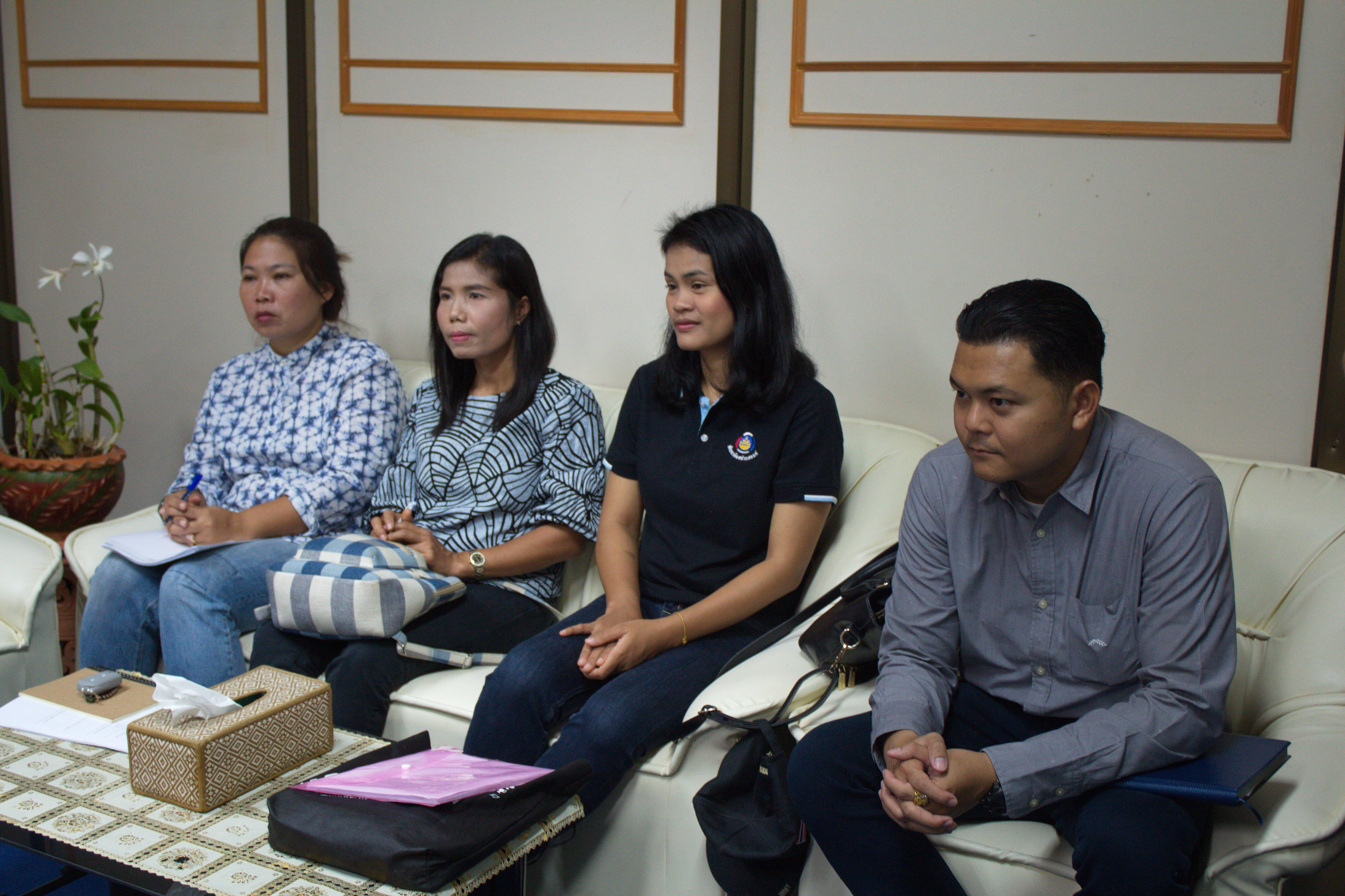 9 พฤษภาคม 2561 คณะติดตามผลหลังการฝึกอบรมของศูนย์ศึกษาและพัฒนาชุมชนนครราชสีมา เข้าพบพัฒนาการจังหวัดมหาสารคาม เพื่อชี้แจงวัตถุประสงค์ของการติดตามโครงการ และทราบปัจจัยแห่งความสำเร็จ ปัญหา อุปสรรค ข้อเสนอแนะในการดำเนินงานหลังการฝึกอบรมของแต่ละโครงการ ก่อนลงพื้นที่ติดตามผลหลังการฝึกอบรมโครงการ ปีงบประมาณ พ.ศ.2561