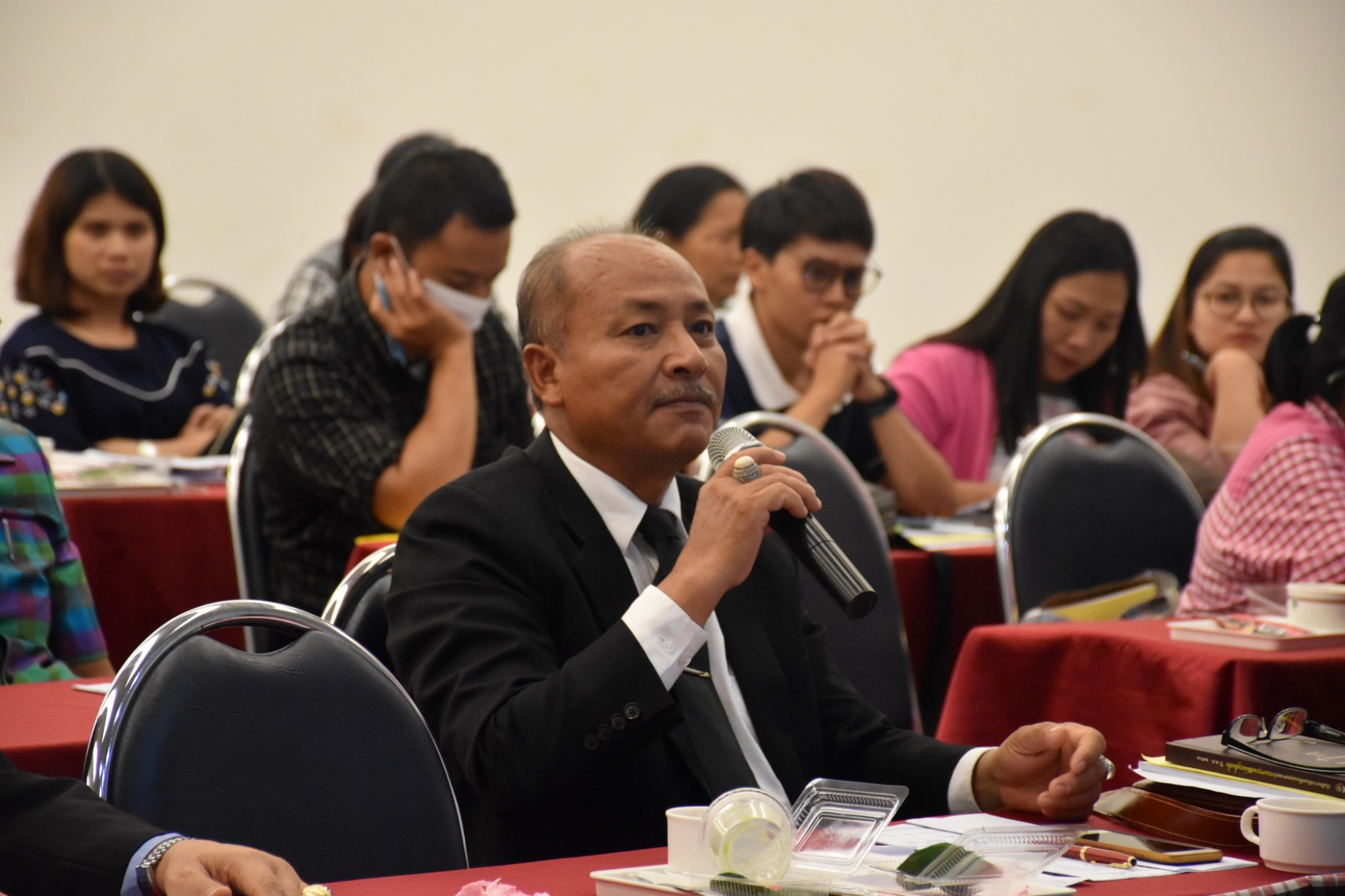 31 พฤษภาคม 2561 การประชุมสำนักงานพัฒนาชุมชนจังหวัดมหาสารคาม เพื่อขับเคลื่อนยุทธศาสตร์กรม ยุทธศาสตร์จังหวัด นโยบายรัฐบาล บูรณาการแผนการขับเคลื่อนงาน ปีงบประมาณ 2561 และแนวทางการขับเคลื่อนงานโครงการ ชุมชนท่องเที่ยว OTOP นวัตวิถี