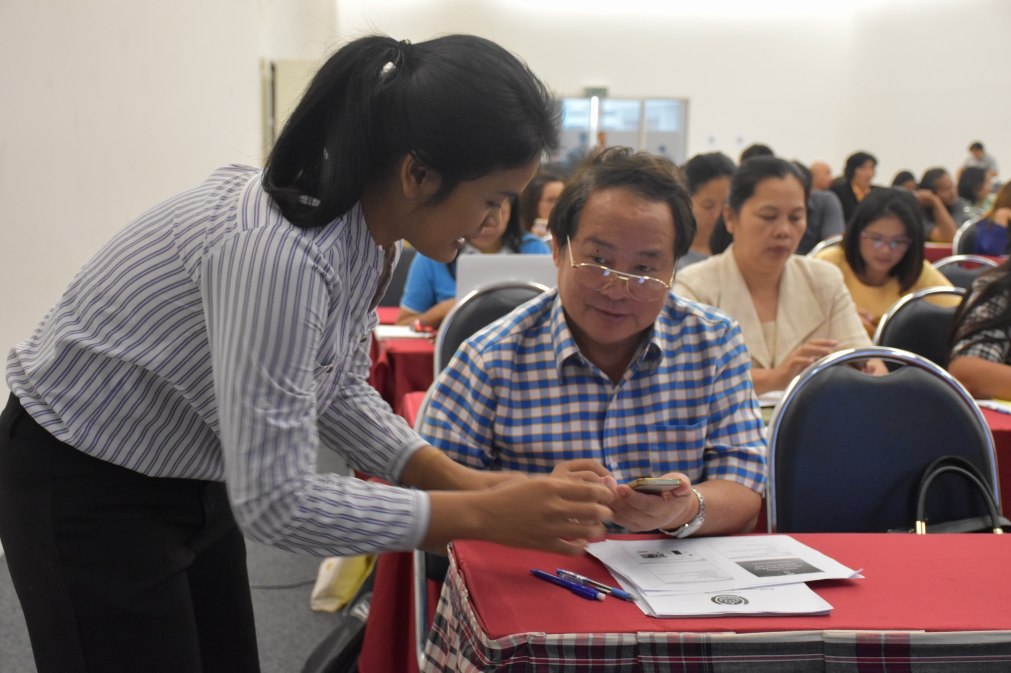 31 พฤษภาคม 2561 การประชุมสำนักงานพัฒนาชุมชนจังหวัดมหาสารคาม เพื่อขับเคลื่อนยุทธศาสตร์กรม ยุทธศาสตร์จังหวัด นโยบายรัฐบาล บูรณาการแผนการขับเคลื่อนงาน ปีงบประมาณ 2561 และแนวทางการขับเคลื่อนงานโครงการ ชุมชนท่องเที่ยว OTOP นวัตวิถี