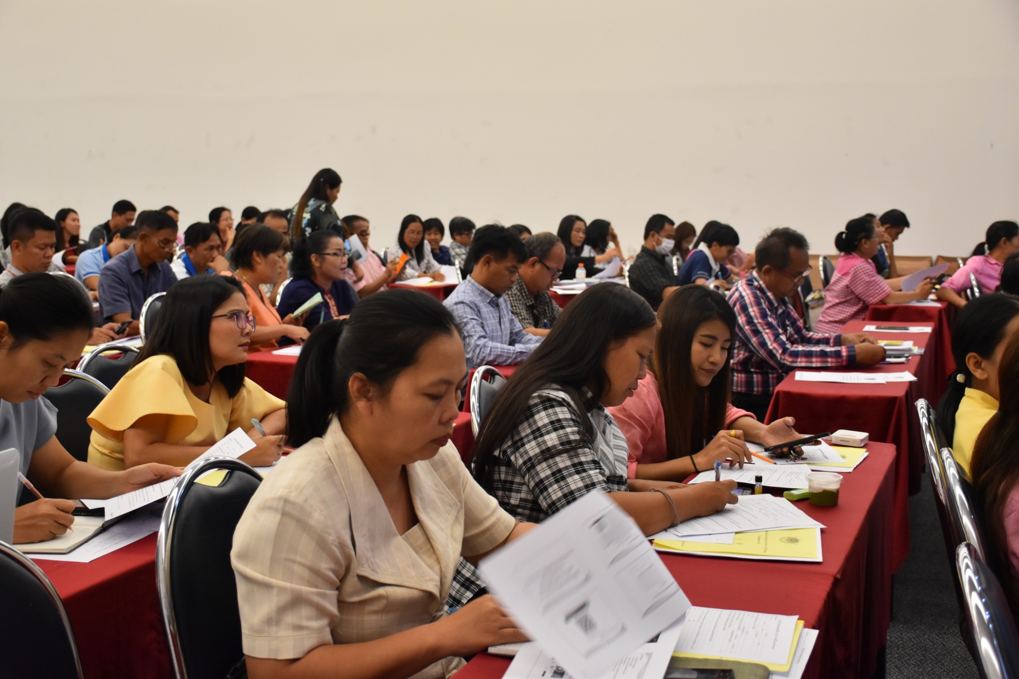 31 พฤษภาคม 2561 การประชุมสำนักงานพัฒนาชุมชนจังหวัดมหาสารคาม เพื่อขับเคลื่อนยุทธศาสตร์กรม ยุทธศาสตร์จังหวัด นโยบายรัฐบาล บูรณาการแผนการขับเคลื่อนงาน ปีงบประมาณ 2561 และแนวทางการขับเคลื่อนงานโครงการ ชุมชนท่องเที่ยว OTOP นวัตวิถี