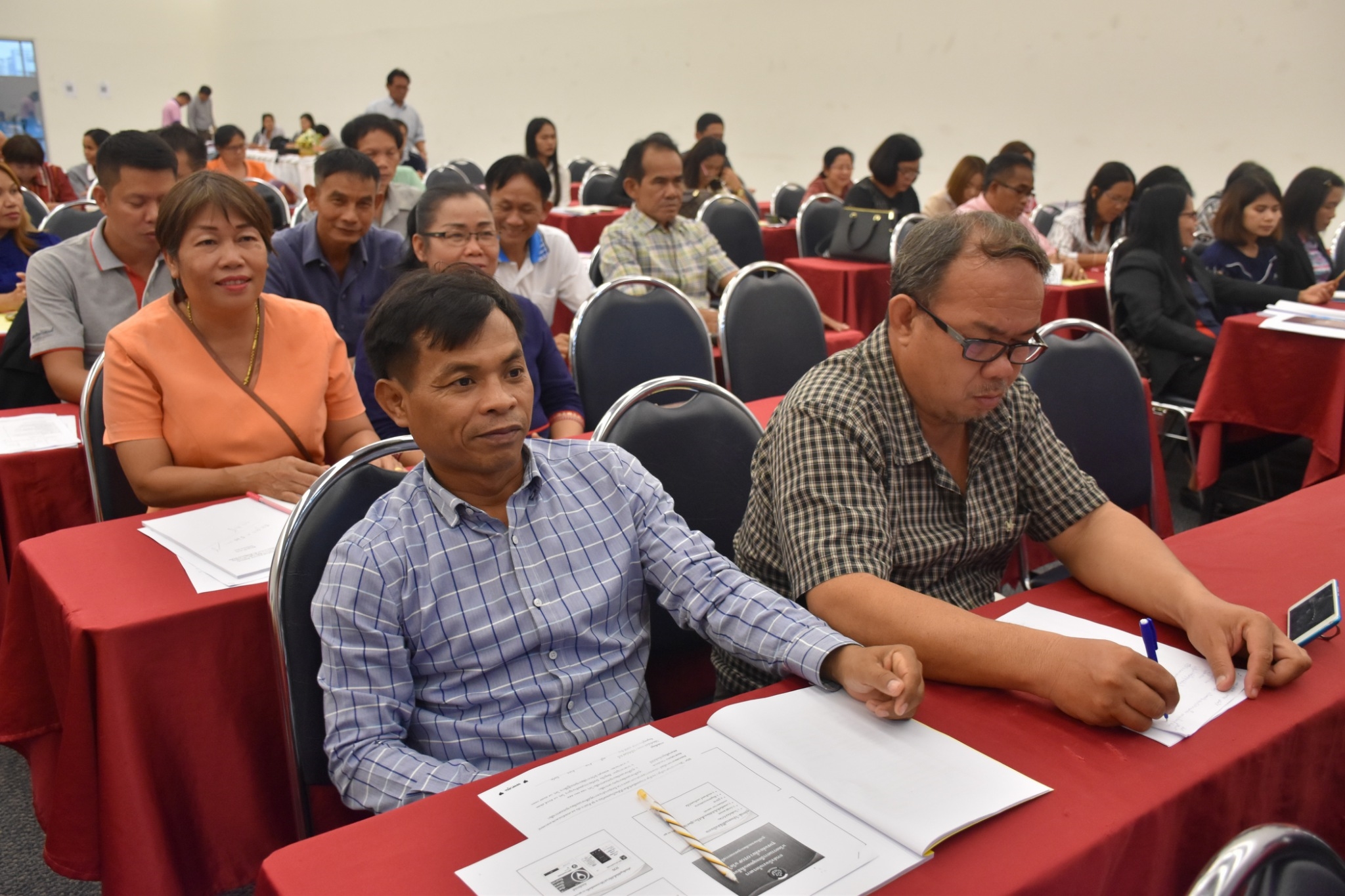 31 พฤษภาคม 2561 การประชุมสำนักงานพัฒนาชุมชนจังหวัดมหาสารคาม เพื่อขับเคลื่อนยุทธศาสตร์กรม ยุทธศาสตร์จังหวัด นโยบายรัฐบาล บูรณาการแผนการขับเคลื่อนงาน ปีงบประมาณ 2561 และแนวทางการขับเคลื่อนงานโครงการ ชุมชนท่องเที่ยว OTOP นวัตวิถี