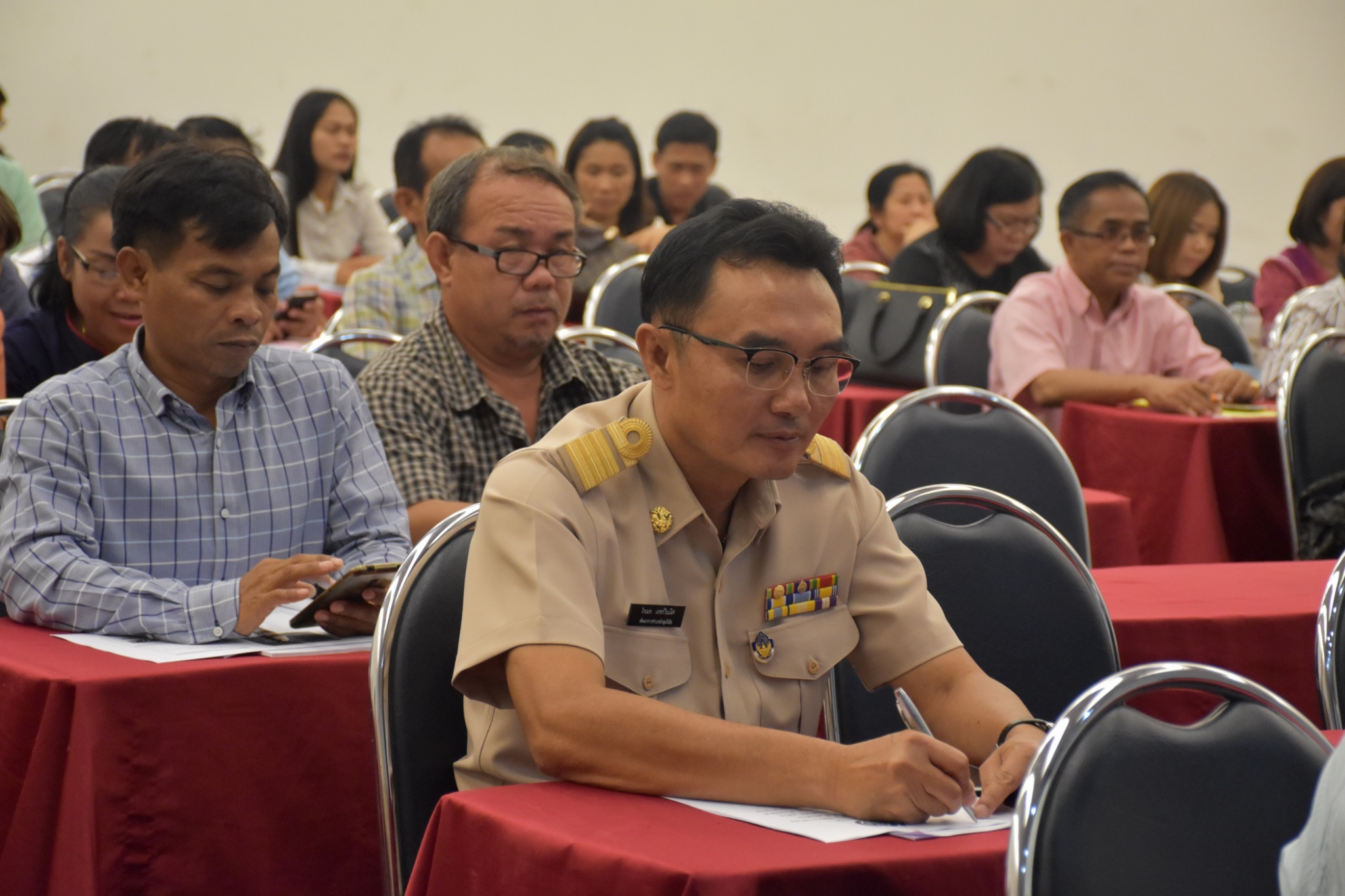 31 พฤษภาคม 2561 การประชุมสำนักงานพัฒนาชุมชนจังหวัดมหาสารคาม เพื่อขับเคลื่อนยุทธศาสตร์กรม ยุทธศาสตร์จังหวัด นโยบายรัฐบาล บูรณาการแผนการขับเคลื่อนงาน ปีงบประมาณ 2561 และแนวทางการขับเคลื่อนงานโครงการ ชุมชนท่องเที่ยว OTOP นวัตวิถี