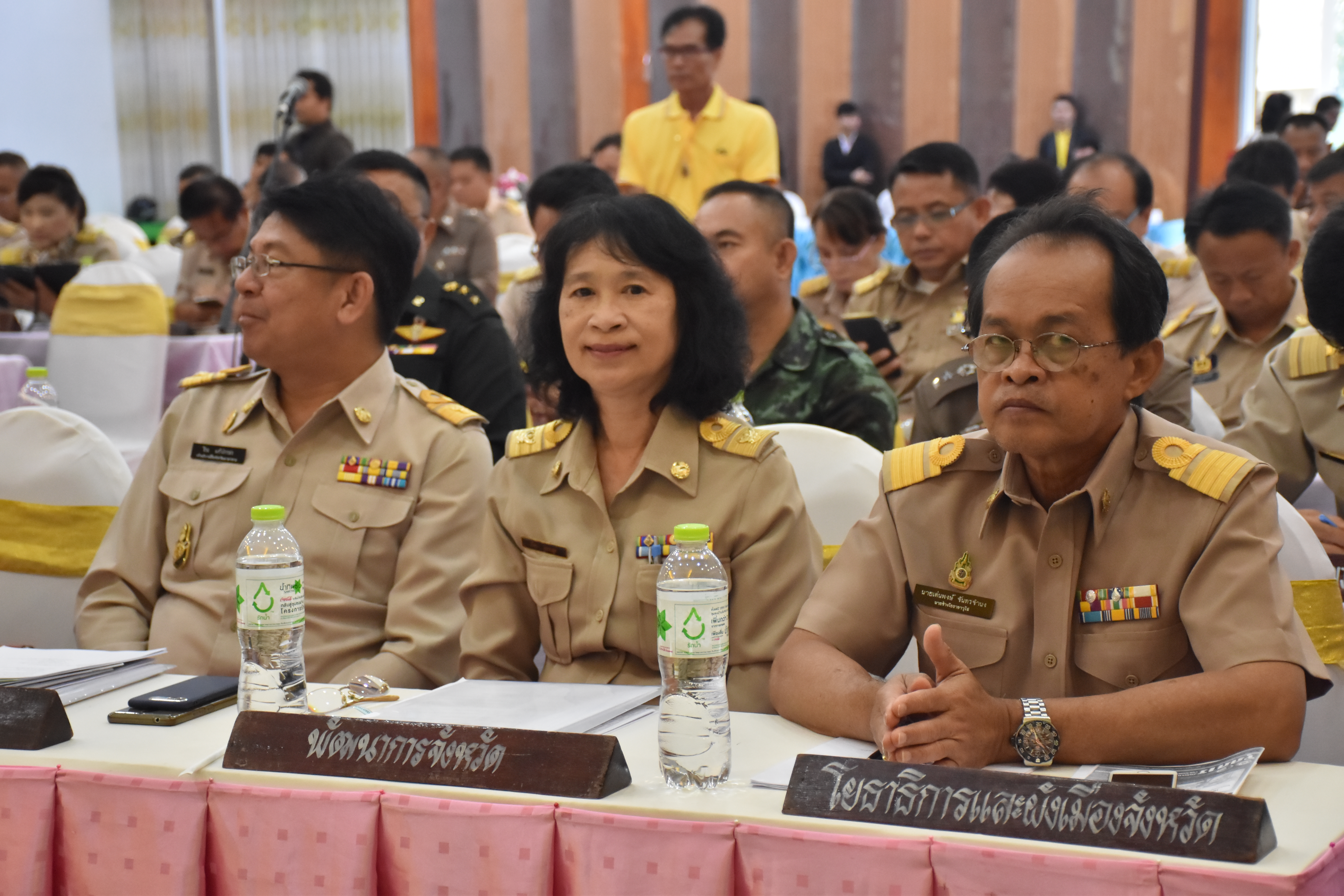 26 กรกฎาคม 2561 ประชุมคณะกรมการจังหวัดมหาสารคาม หัวหน้าส่วนราชการ และนายอำเภอ ประจำเดือนกรกฎาคม 2561 พร้อมจัดกิจกรรมมอบโล่รางวัลและประกาศเกียรติคุณ เพื่อเป็นการเชิดชูเกียรติ บุคคล กลุ่ม องค์กร ชุมชน ที่ดำเนินงานพัฒนาชุมชนดีเด่น ประจำปี 2561
