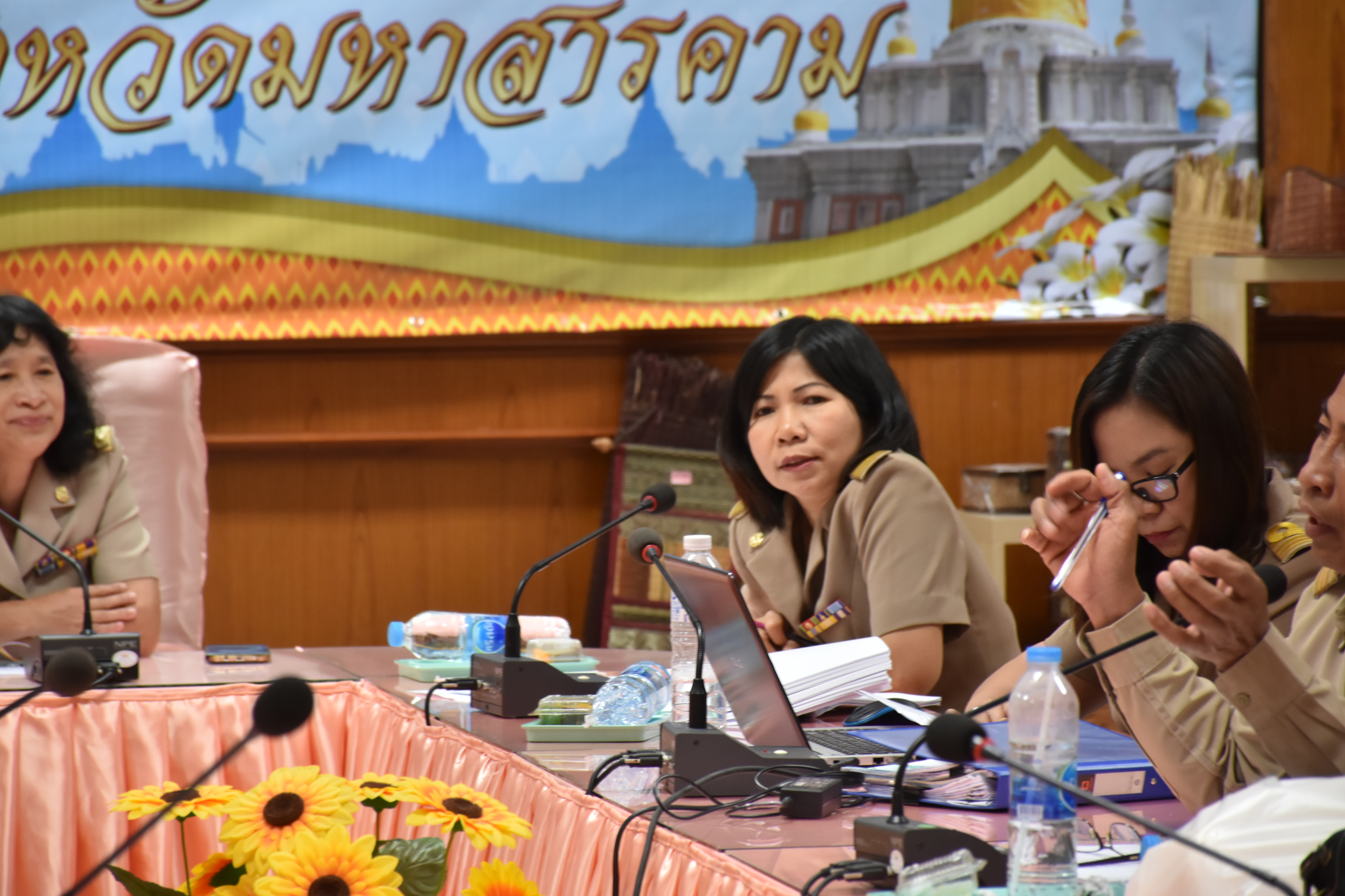 6 สิงหาคม 2561 ประชุมเตรียมความพร้อมการจัดแสดงและจำหน่ายสินค้า OTOP งาน “ชม ชิม ช้อป OTOP @ มหาสารคาม” และงาน “ศิลปาชีพ ประทีปไทย OTOP ก้าวไกล ด้วยพระบารมี ปี พ.ศ. 2561
